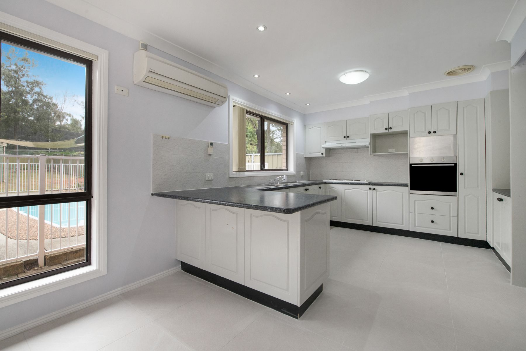 33 Toby Crescent, Panania NSW 2213, Panania - Thumbnail 3