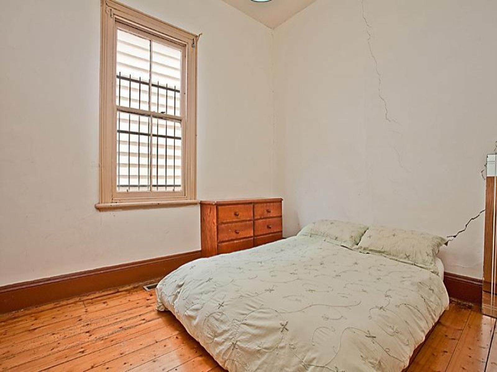 7 Gordon Cresent, Kensington - Thumbnail 7
