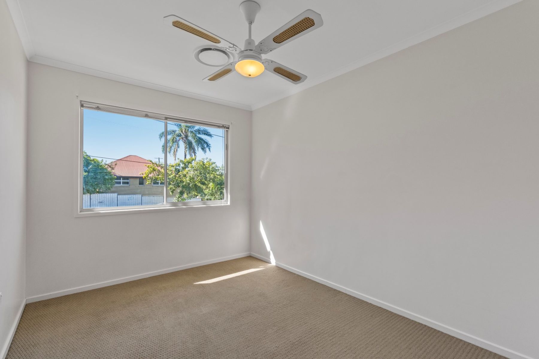 221 Blackstone Road, Silkstone QLD 4304, Silkstone - Thumbnail 8