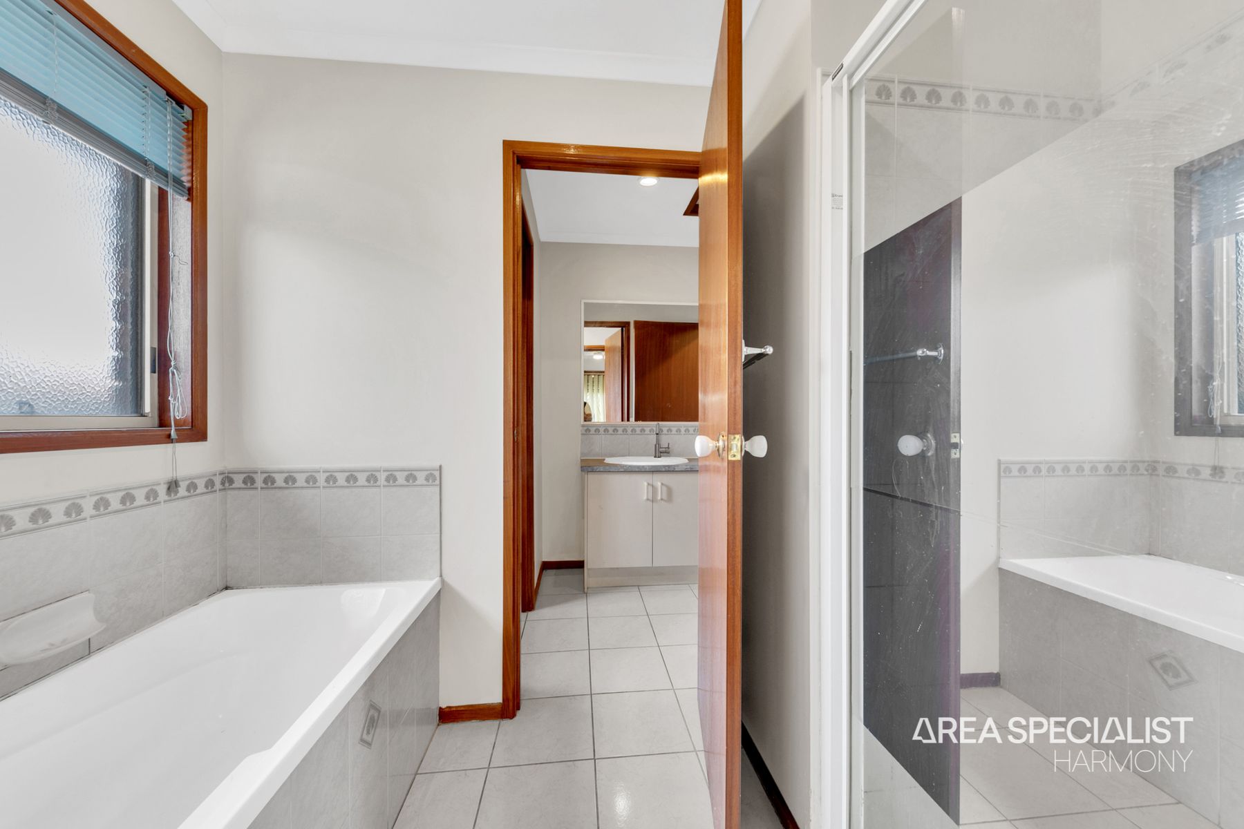 44 Mockridge Avenue, Burnside, VIC 3023, Burnside - Thumbnail 7