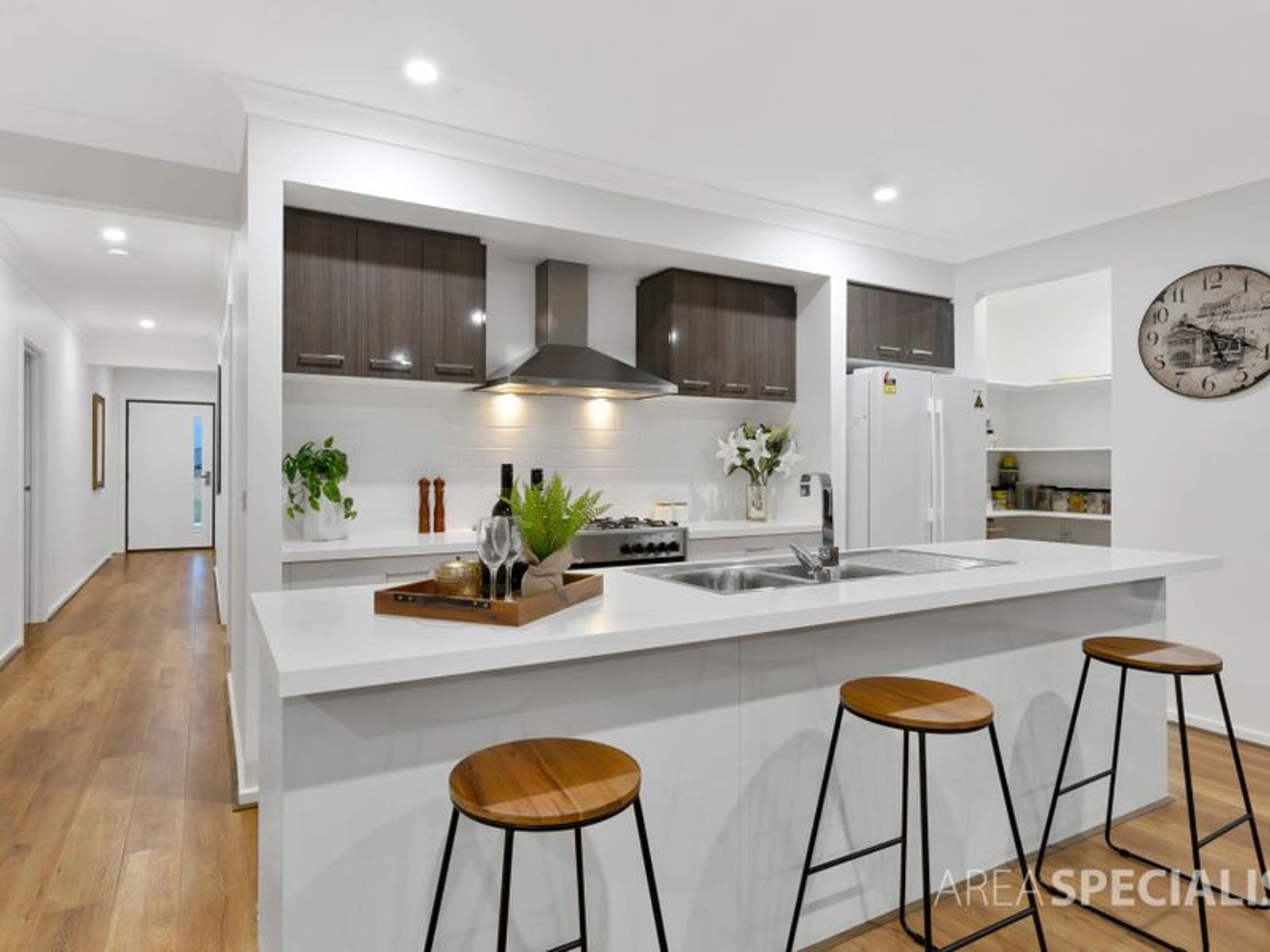 24 Catees Street, Clyde North, VIC 3978, Clyde North - Thumbnail 4