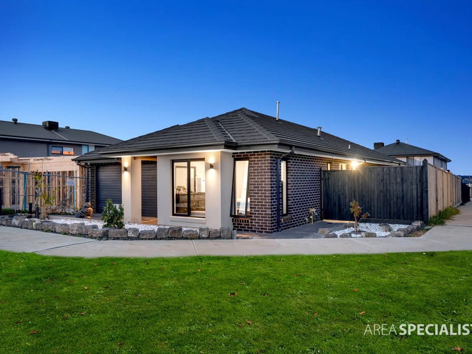 25 Gresall Street, Clyde North, VIC 3978, Clyde North - Thumbnail 2