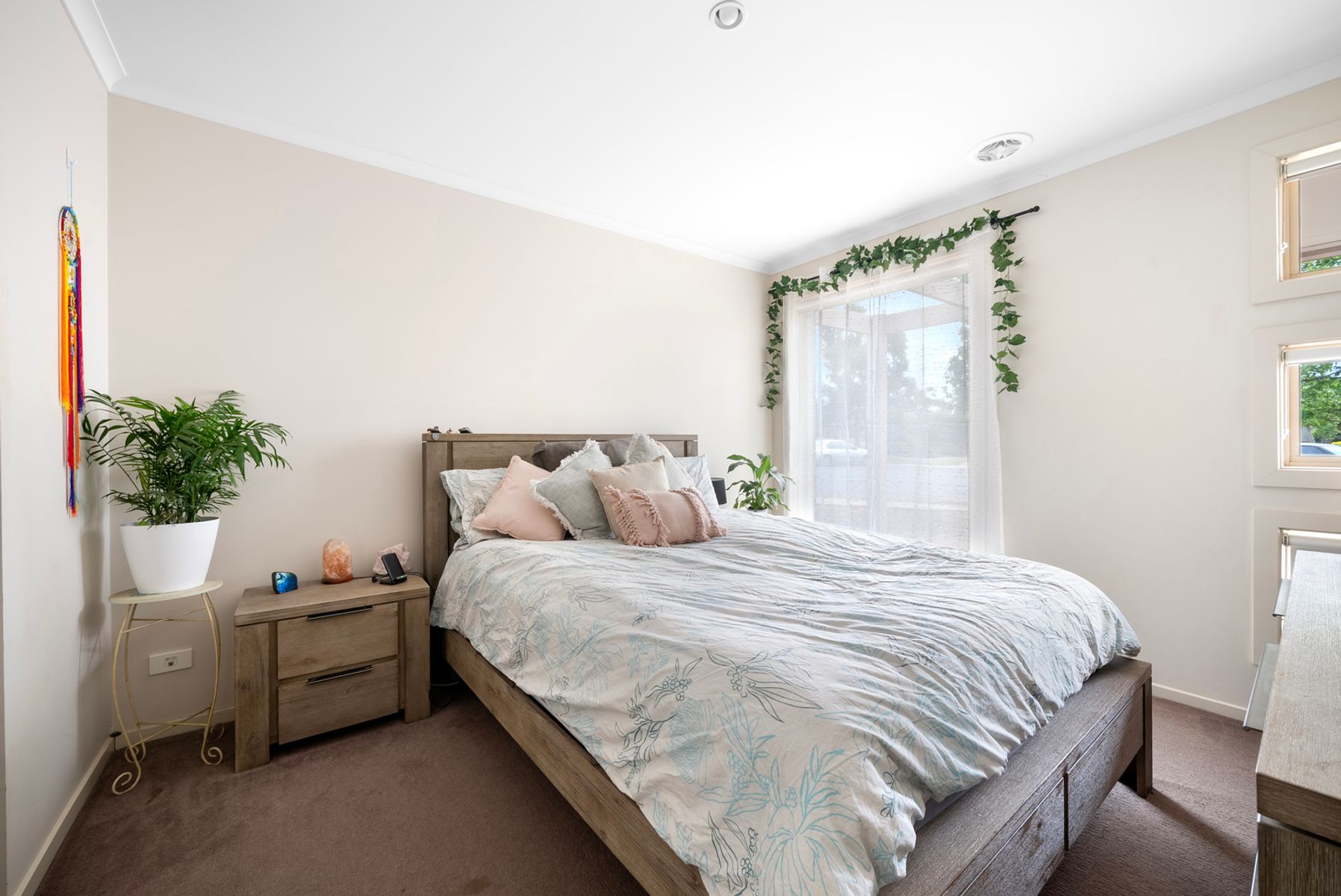010 Open2view ID848245 7 Sonny Close