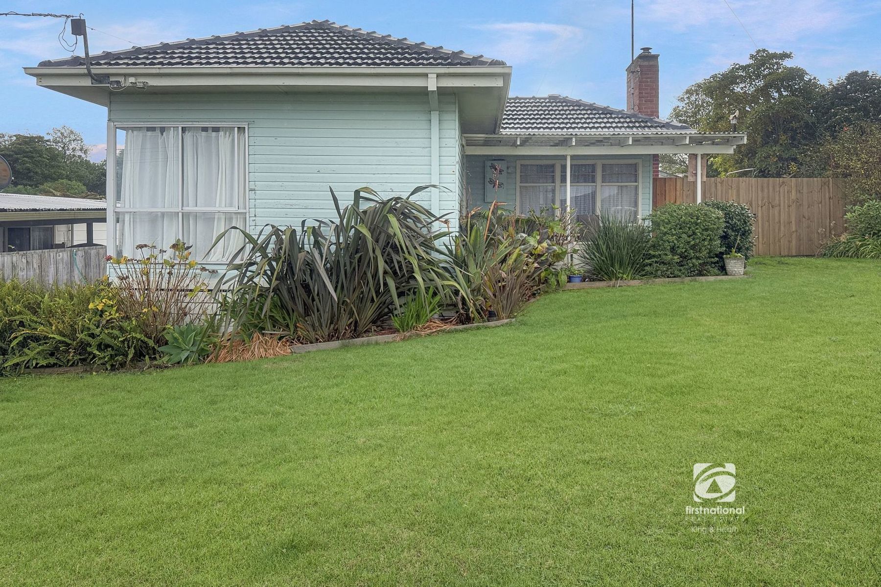 10 O'Neills Road, Lakes Entrance VIC 3909, Lakes Entrance - Image 1