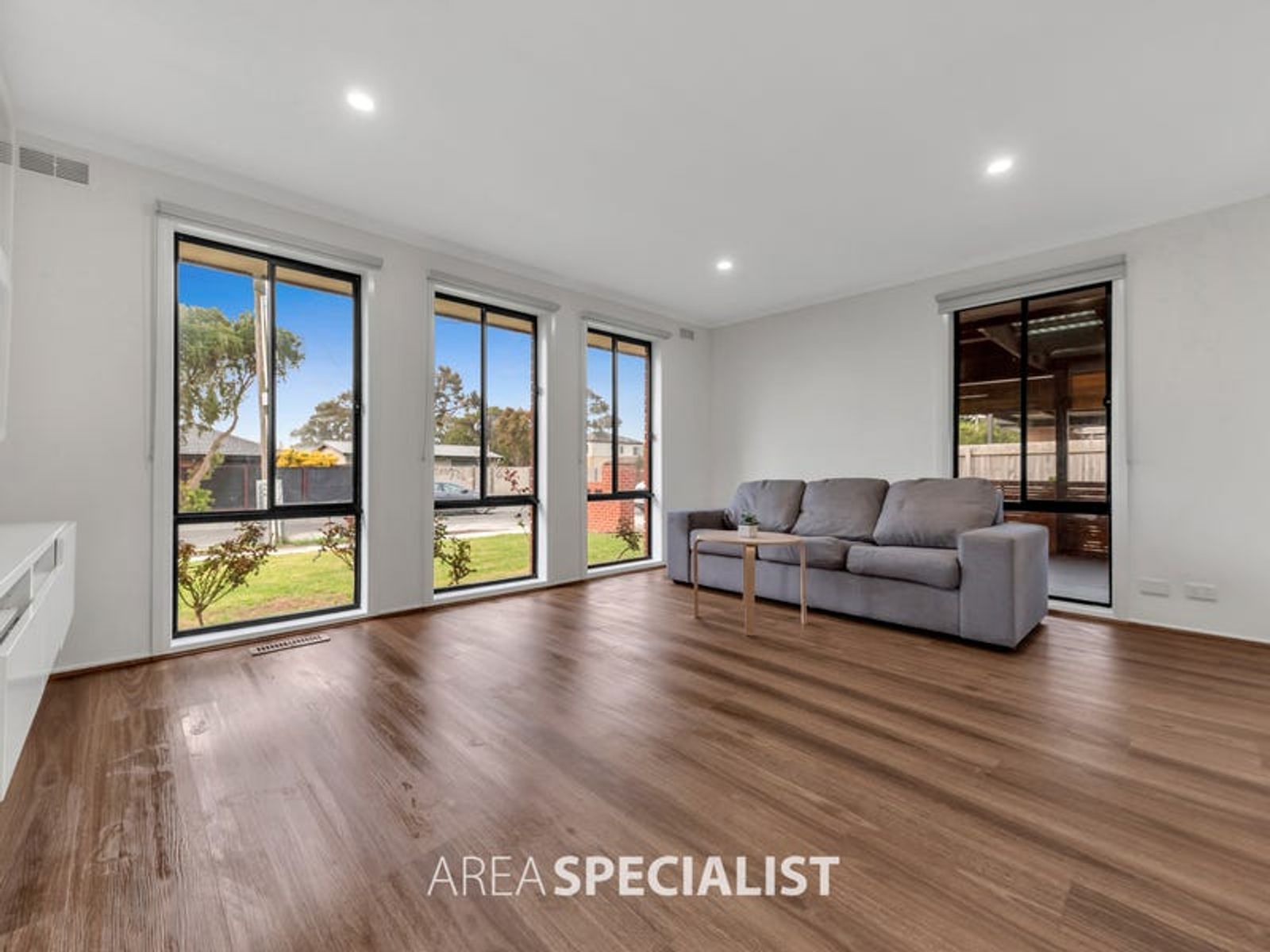 1/8 Ardmore Street, Cranbourne, VIC 3977, Cranbourne - Thumbnail 3
