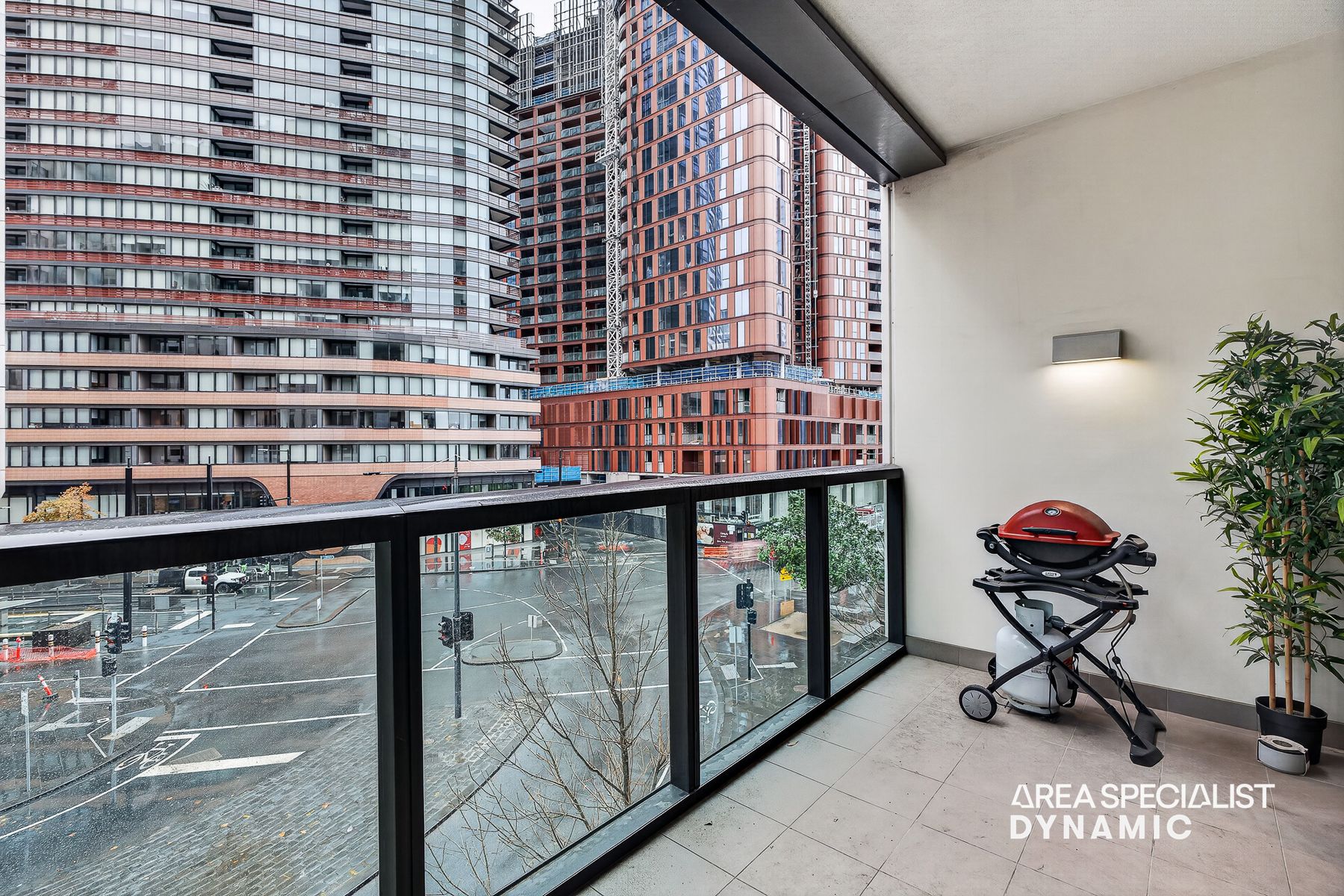 2E/9 Waterside Place, Docklands, Docklands - Thumbnail 7