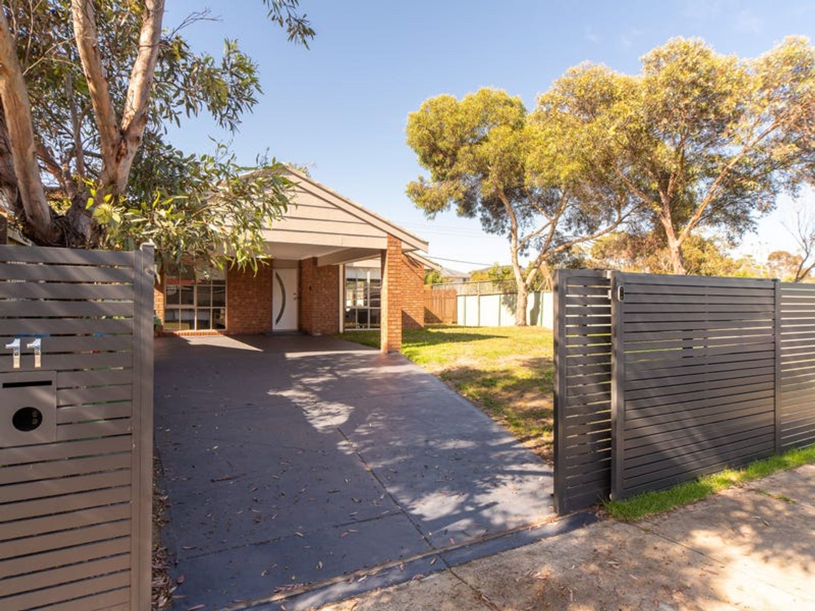 11 Clairmont Close, Somerville, VIC 3912, Somerville - Thumbnail 2