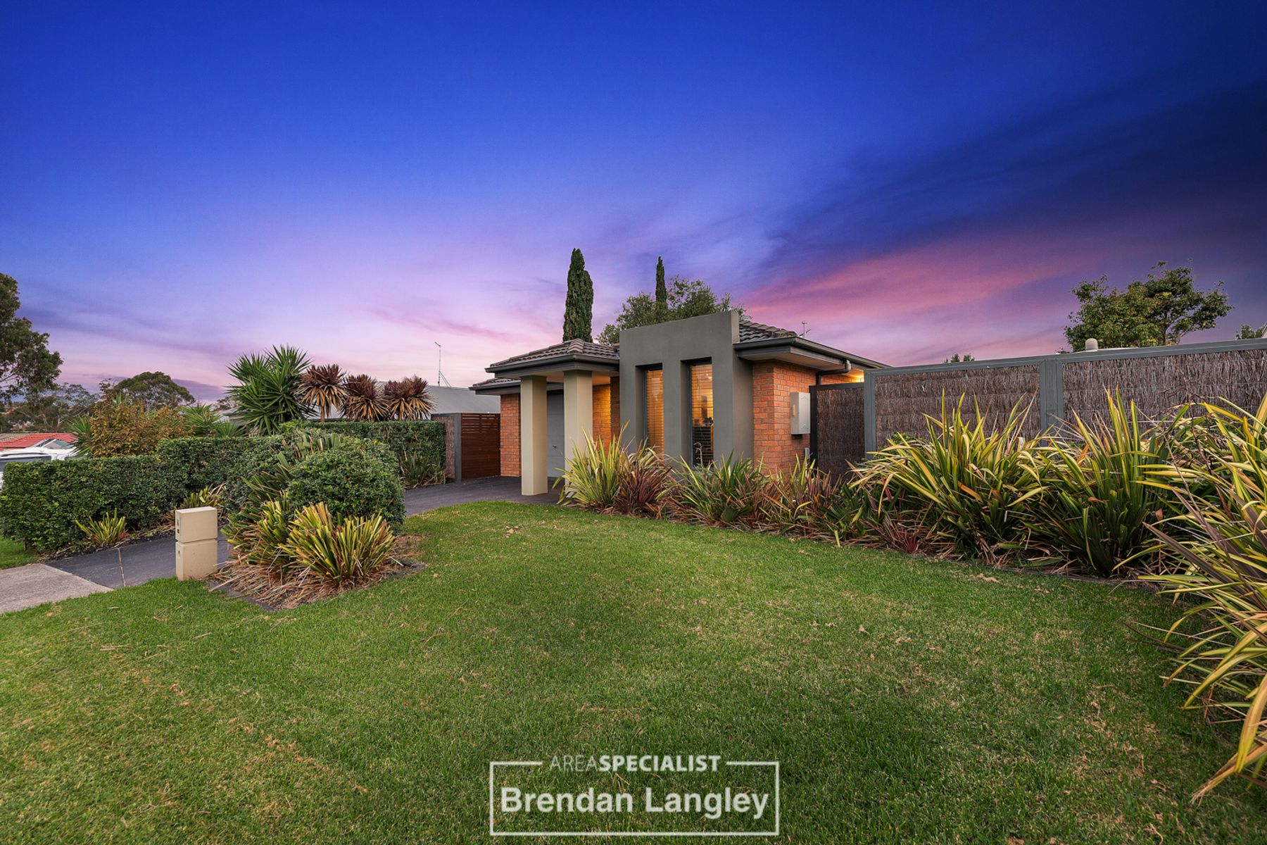 16 Natanya Drive, Pakenham, VIC 3810, Pakenham - Thumbnail 2