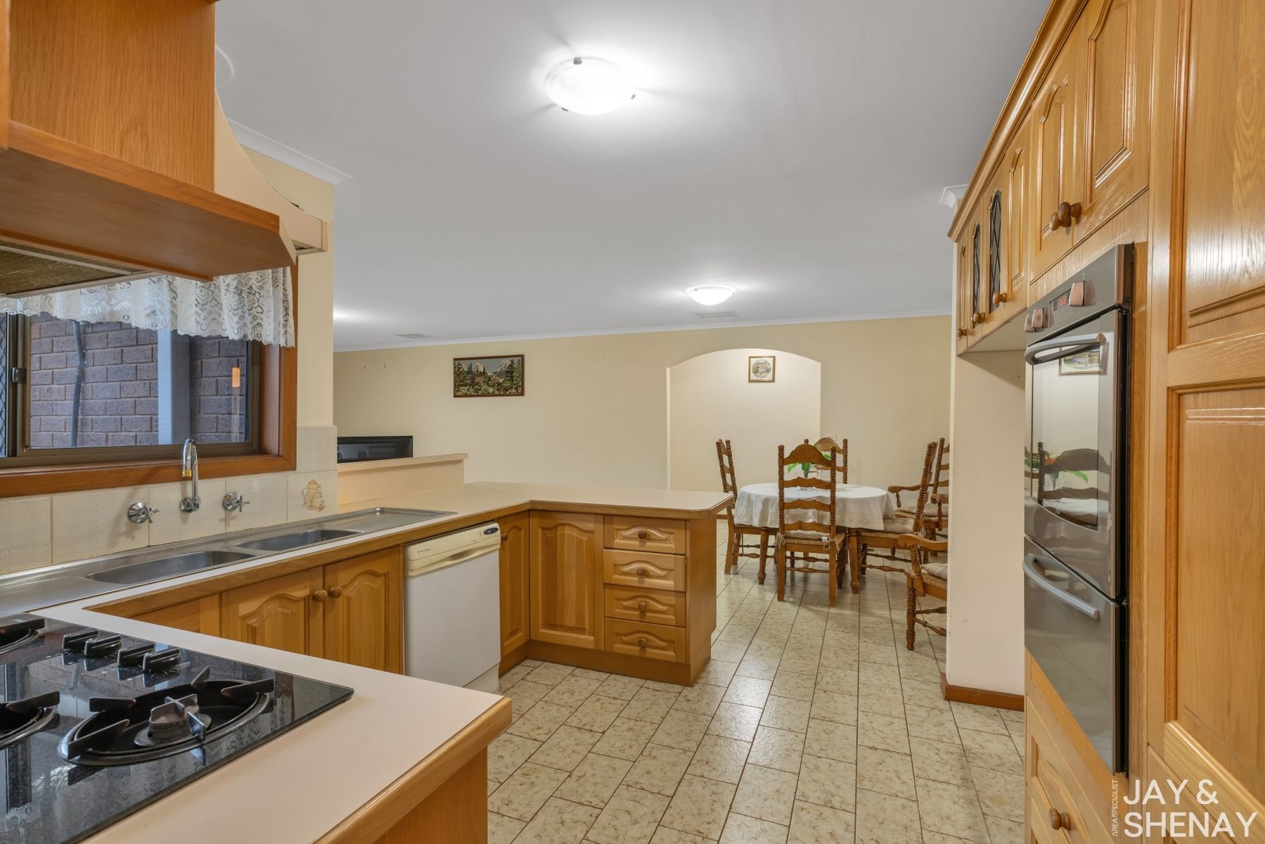 5 Gray Close, Endeavour Hills, VIC 3802, Endeavour Hills - Thumbnail 4