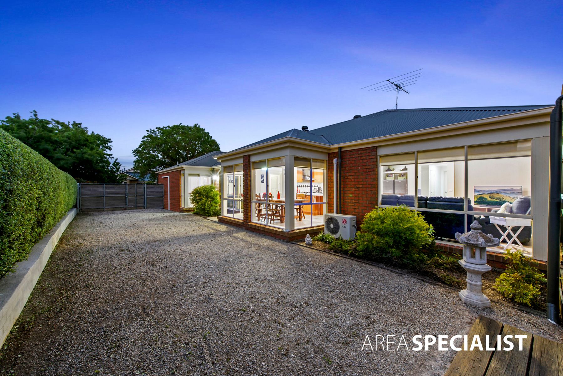 5 Cathedral Ct, Tarneit (23)