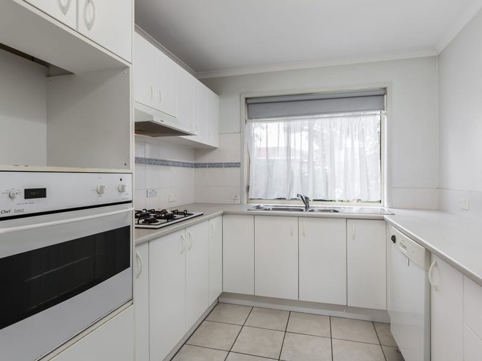 1/5 Ingram Avenue, Glen Waverley, VIC 3150, Glen Waverley - Thumbnail 4