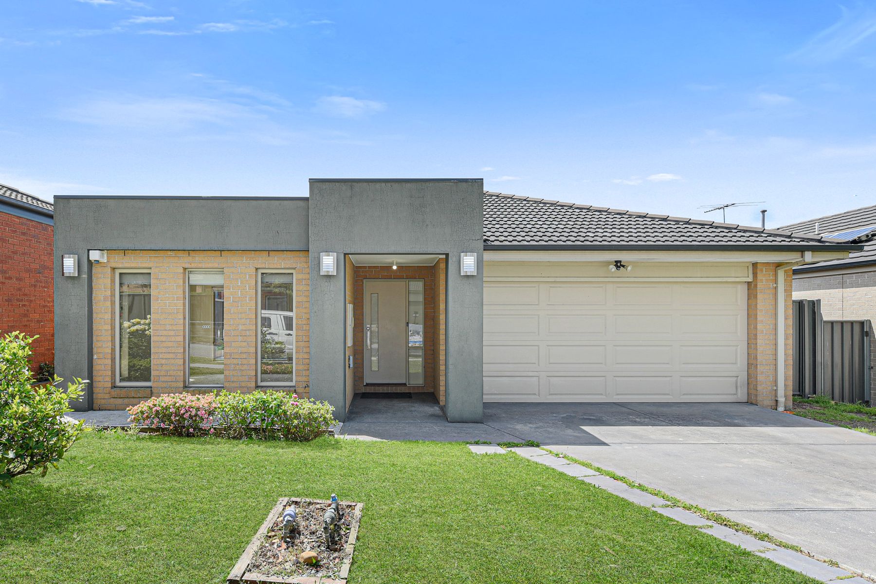 6 Sabel Drive, Cranbourne North, VIC 3977, Cranbourne North - Thumbnail 2