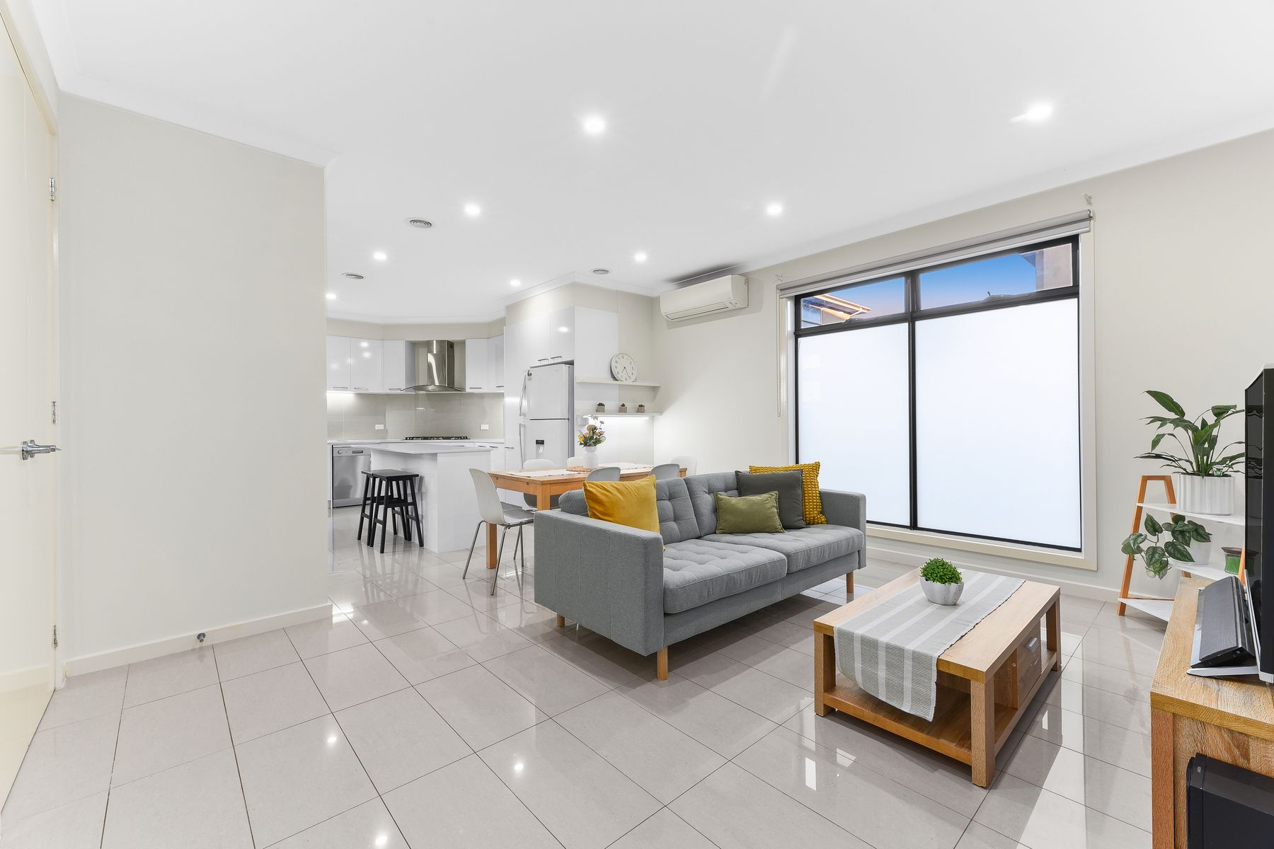 1/19 Rutherglen Street, Noble Park, VIC 3174, Noble Park - Thumbnail 2