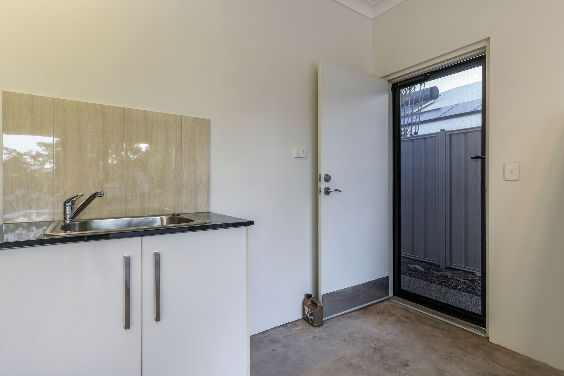 24 Hannan Street, Muirhead NT 0810, Muirhead - Thumbnail 8