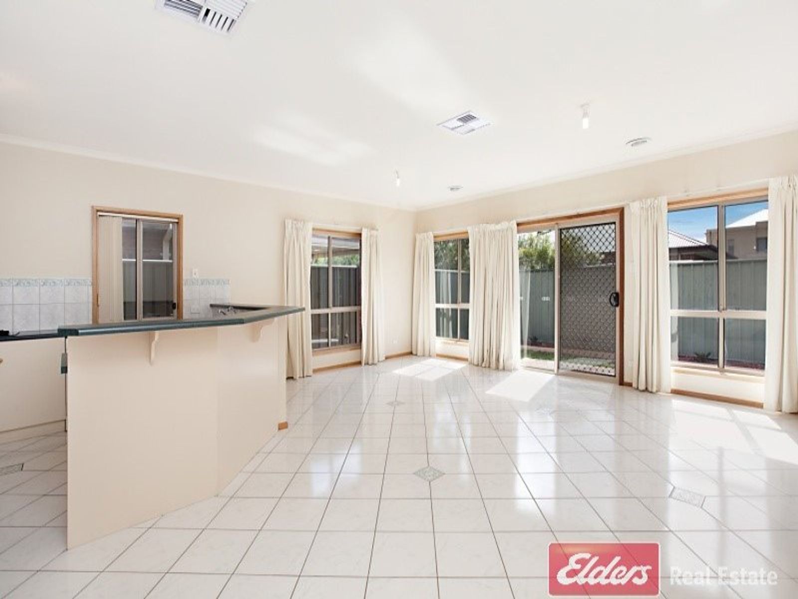 11 Mallard Crescent, Mawson Lakes, SA 5095, Mawson Lakes - Thumbnail 6