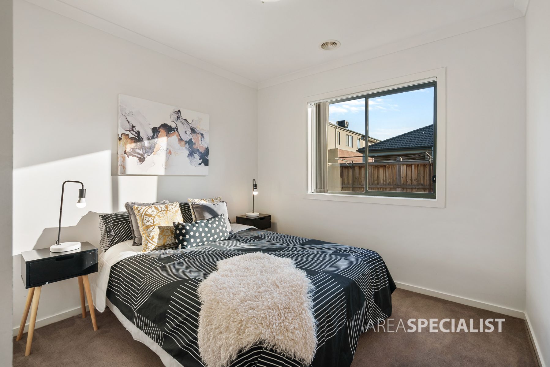 45 Selleck Drive, Point Cook WEB (2)