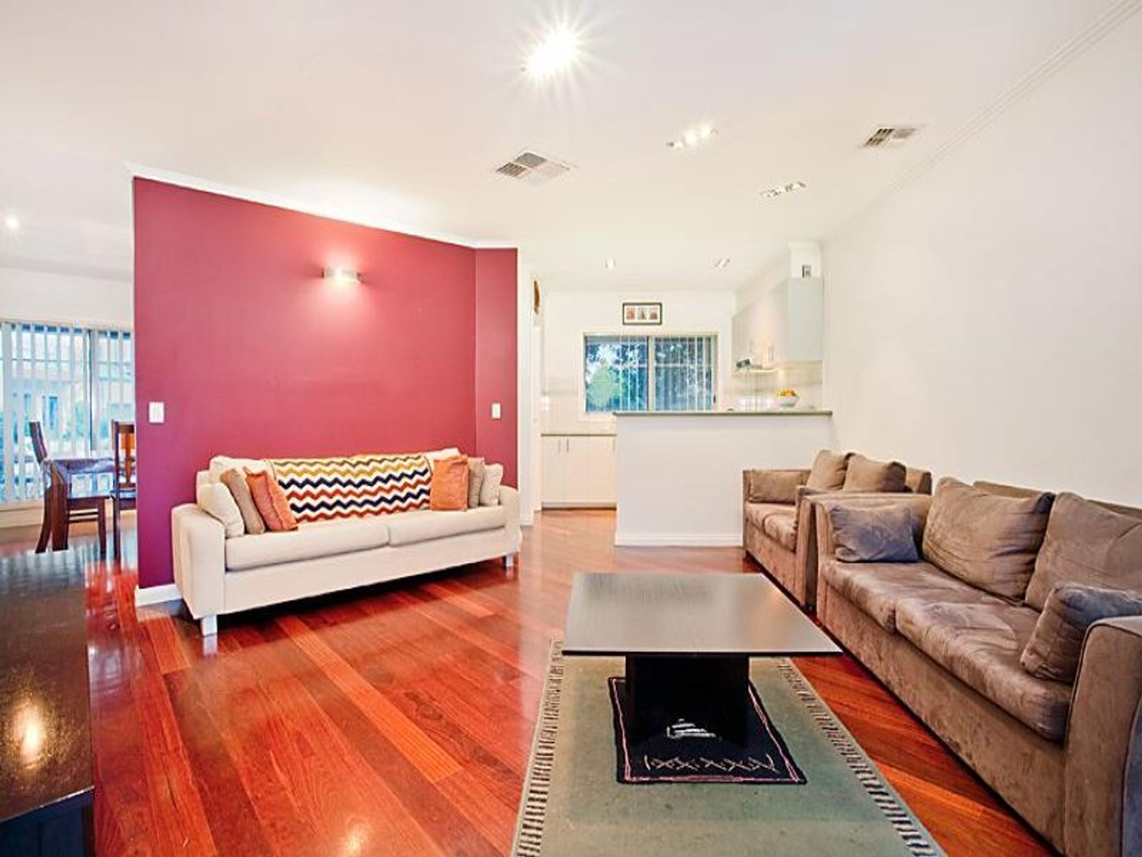 47 Cakebread Mews, Kensington - Thumbnail 7