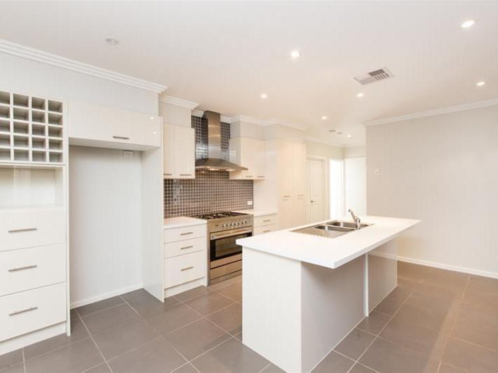 2/22 Phillippa Crescent, Mildura - Thumbnail 4