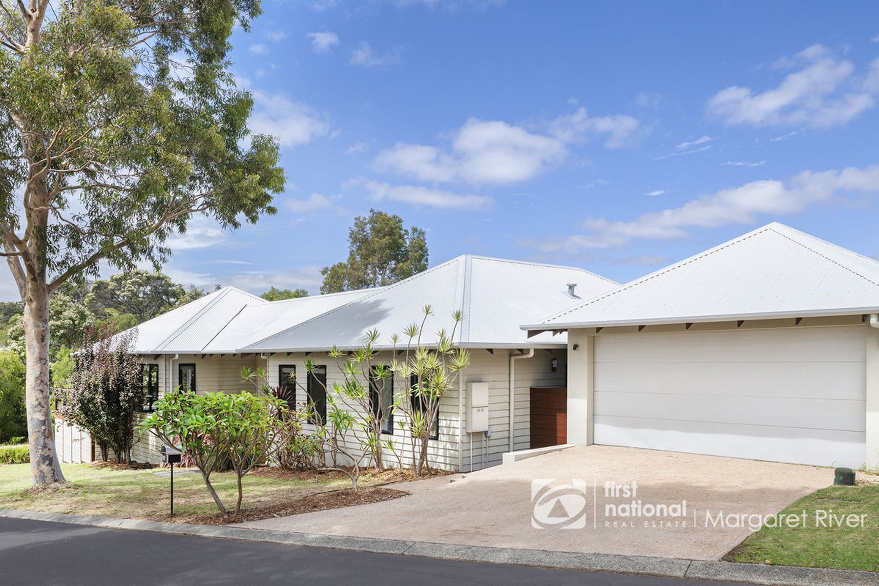 38 Riverslea Drive, Margaret River WA 6285, Margaret River - Thumbnail 3