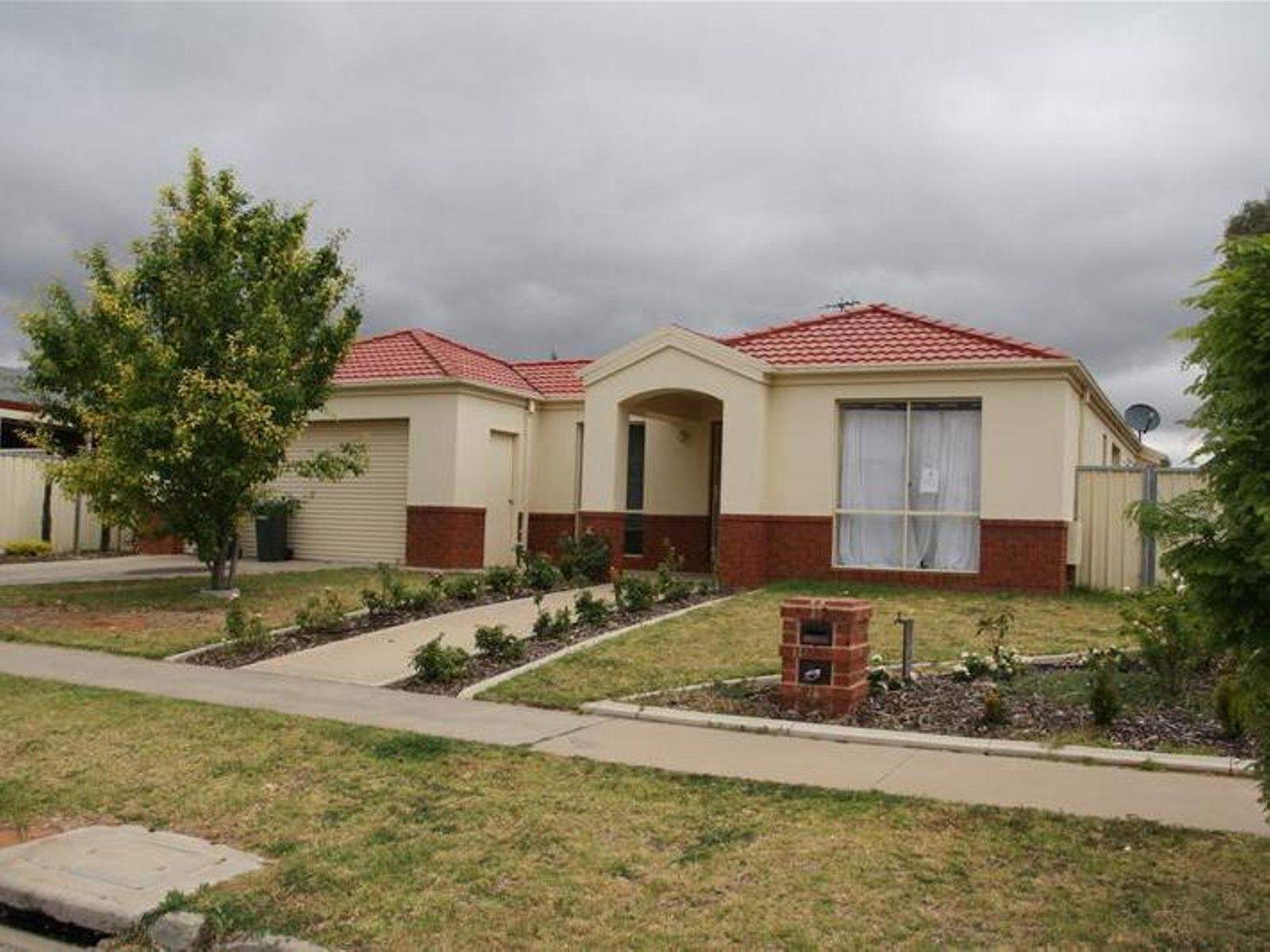 27 Olympic Way, Mildura - Image 1