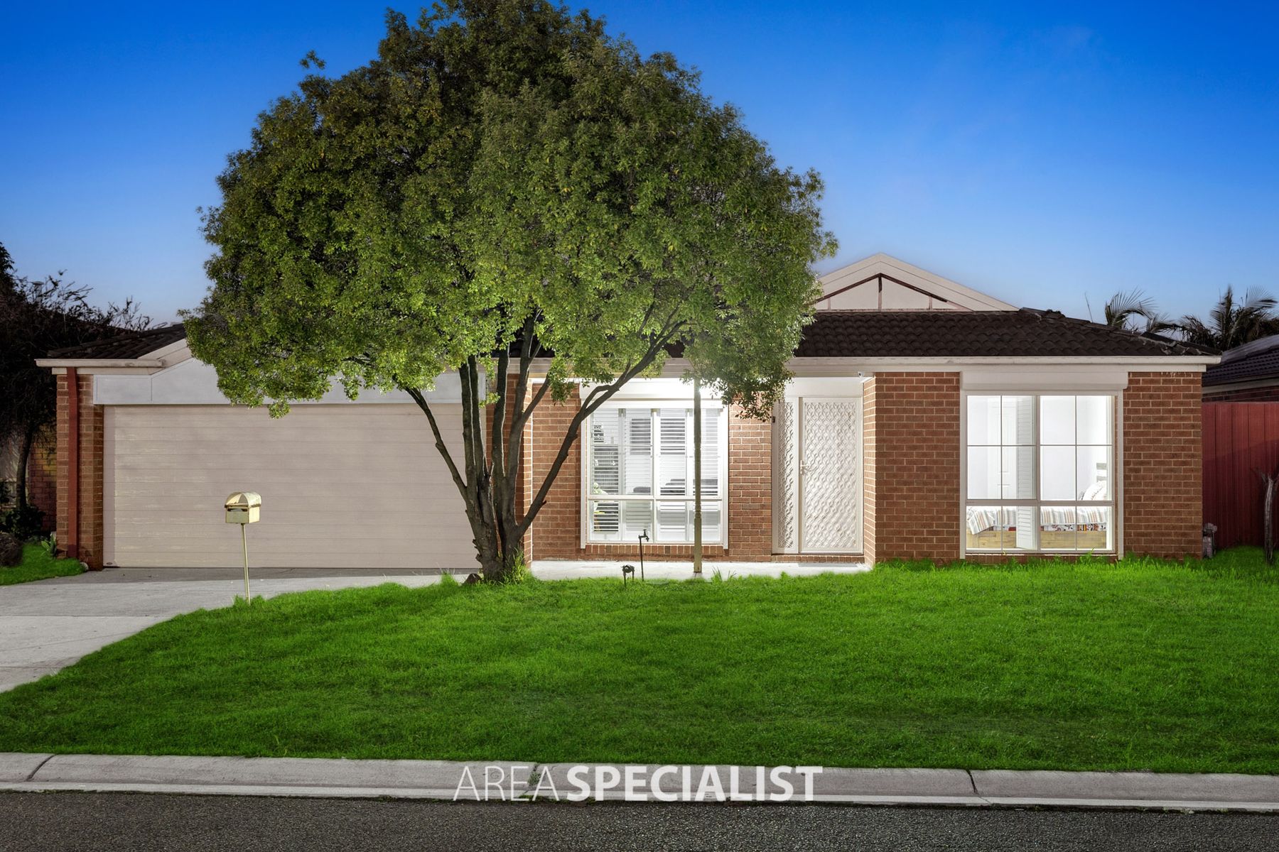 11 Essex Court, Cranbourne East, VIC 3977, Cranbourne East - Image 1