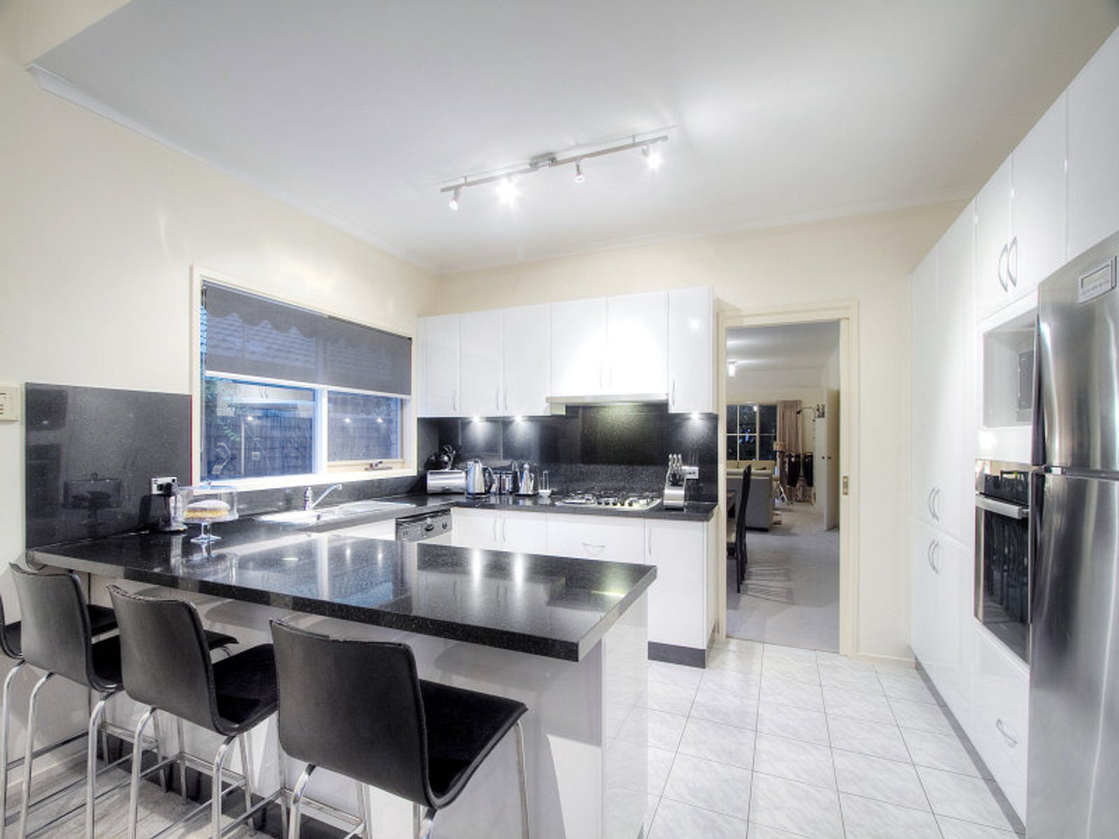 122 Kearney Drive, Aspendale Gardens, VIC 3195, Aspendale Gardens - Thumbnail 3