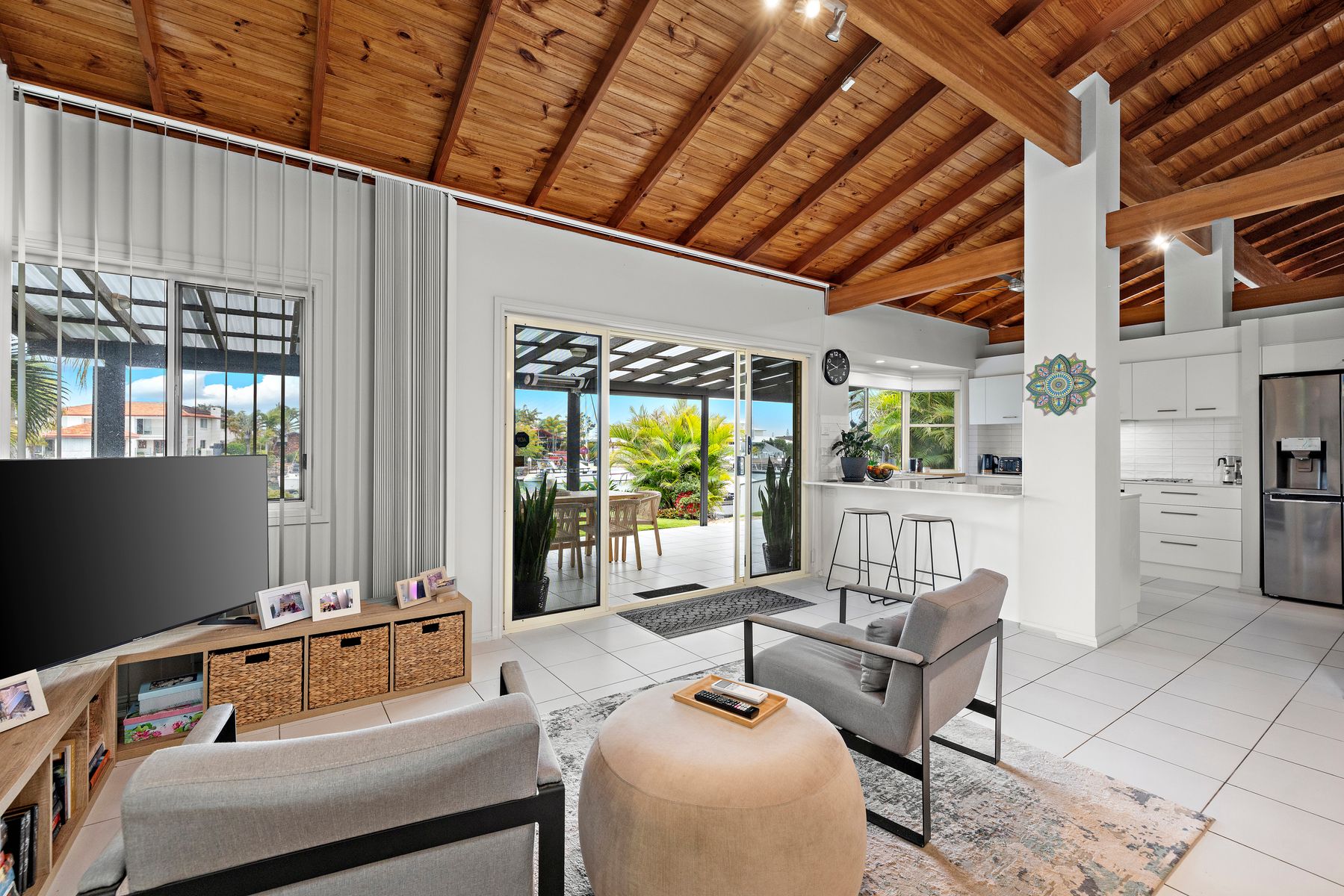 14 Bollard Court, Raby Bay QLD 4163, Raby Bay - Thumbnail 2