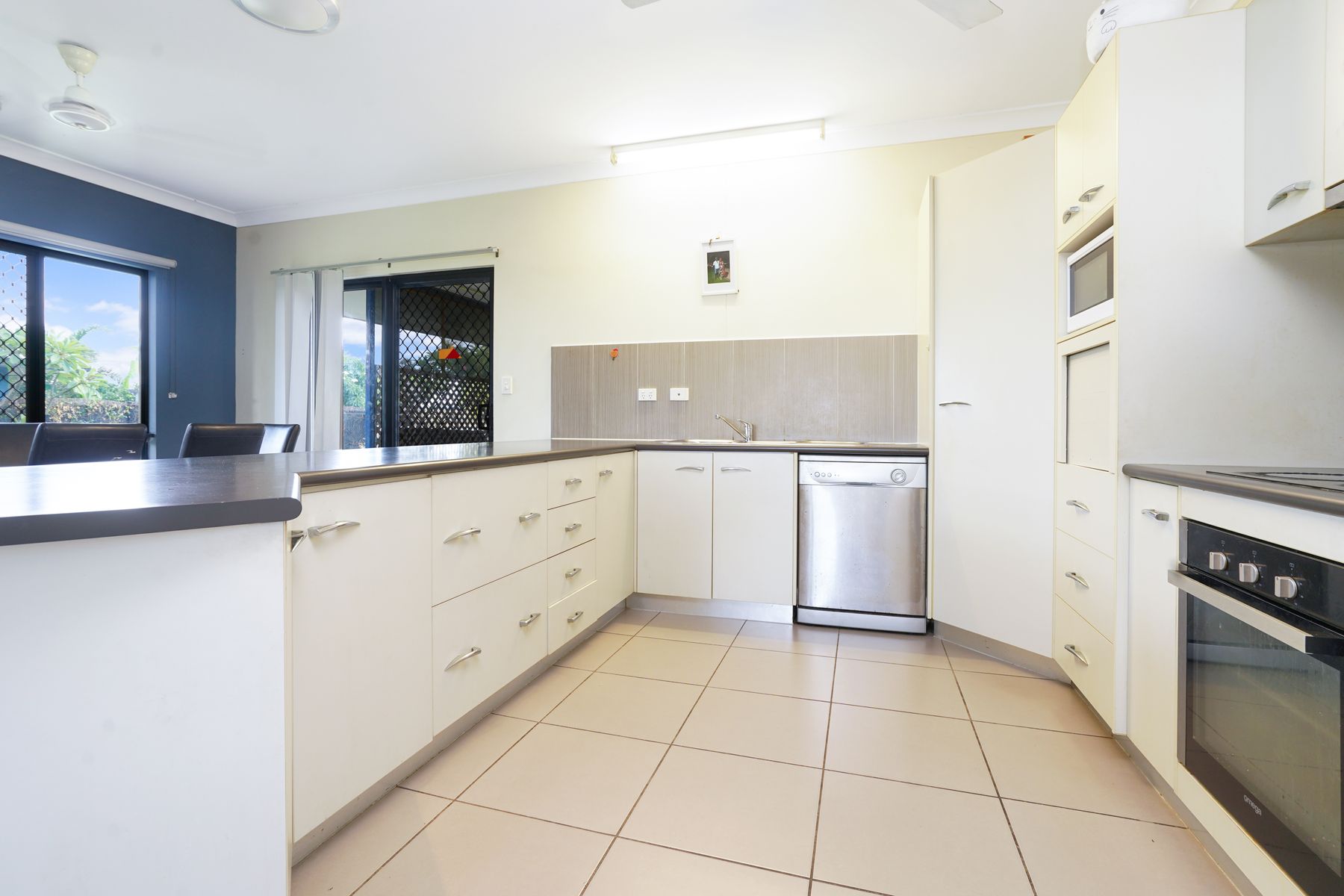 12 Richards Crescent, Rosebery NT 0832, Rosebery - Thumbnail 3