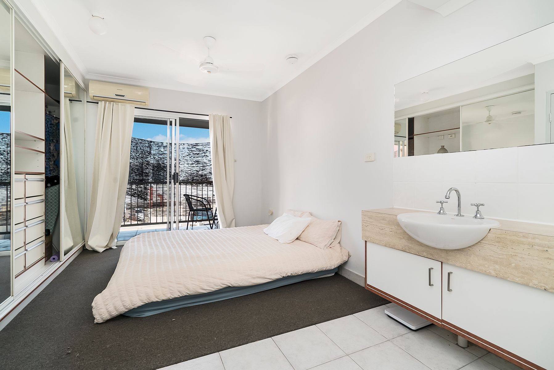 84/21 Cavenagh Street, Darwin City NT 0800, Darwin City - Thumbnail 4