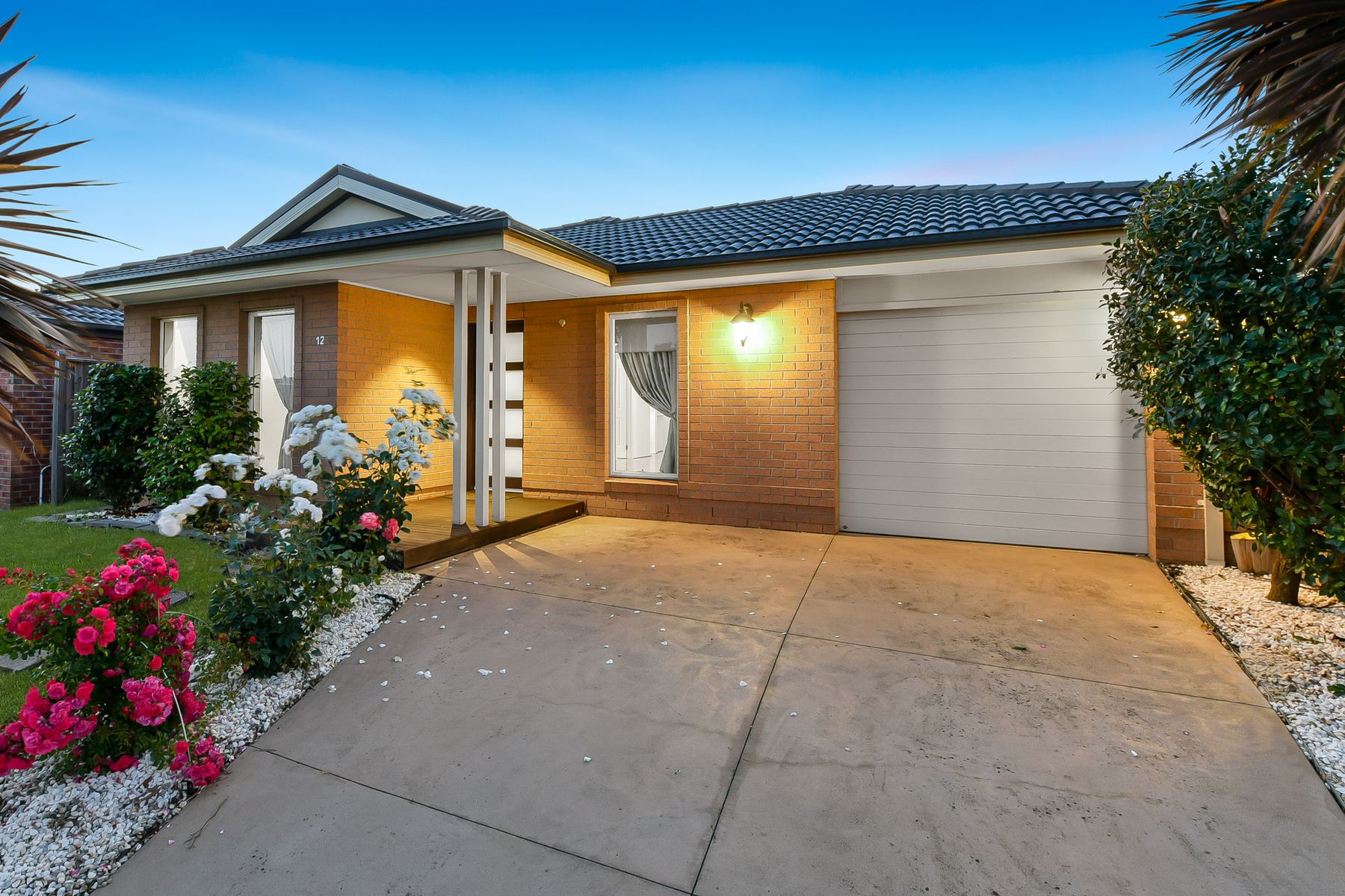 12 Alice Mary Road, Cranbourne West, VIC 3977, Cranbourne West - Thumbnail 3