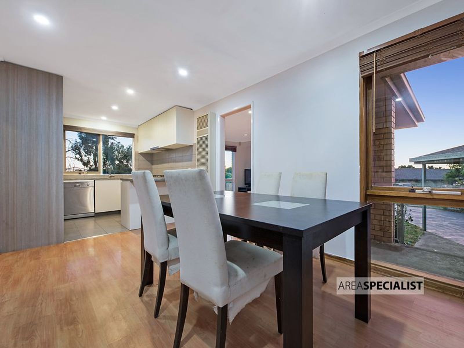5 Lawrence Court, Cranbourne North, VIC 3977, Cranbourne North - Thumbnail 7