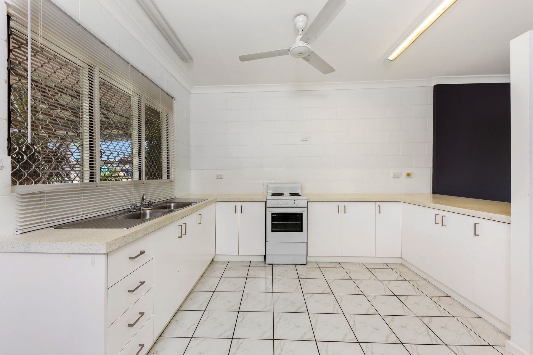4/75 Emery Avenue, Gray, NT 0830, Gray - Thumbnail 2