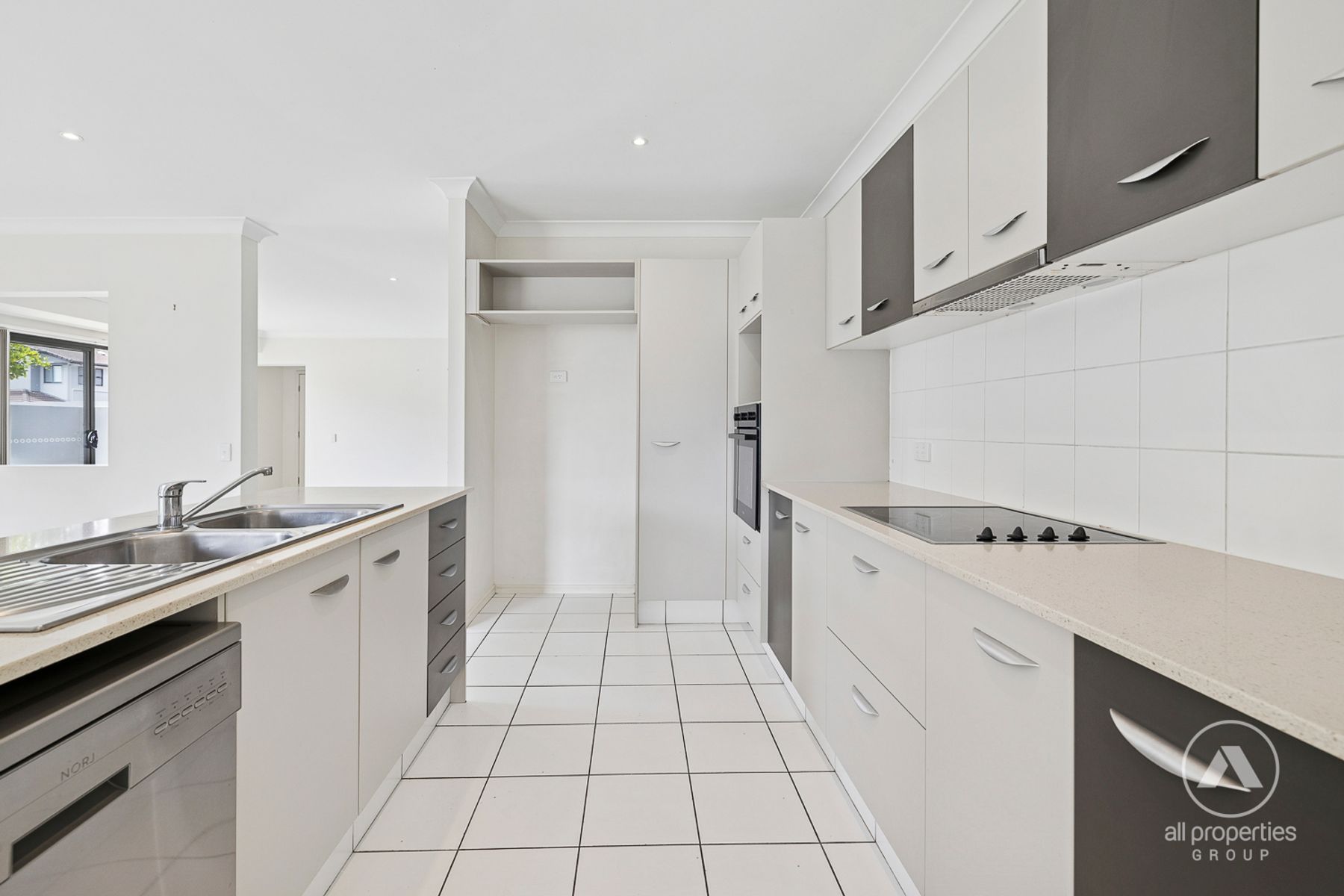 16/2 CATALINA WAY, Upper Coomera QLD 4209, Upper Coomera - Thumbnail 6