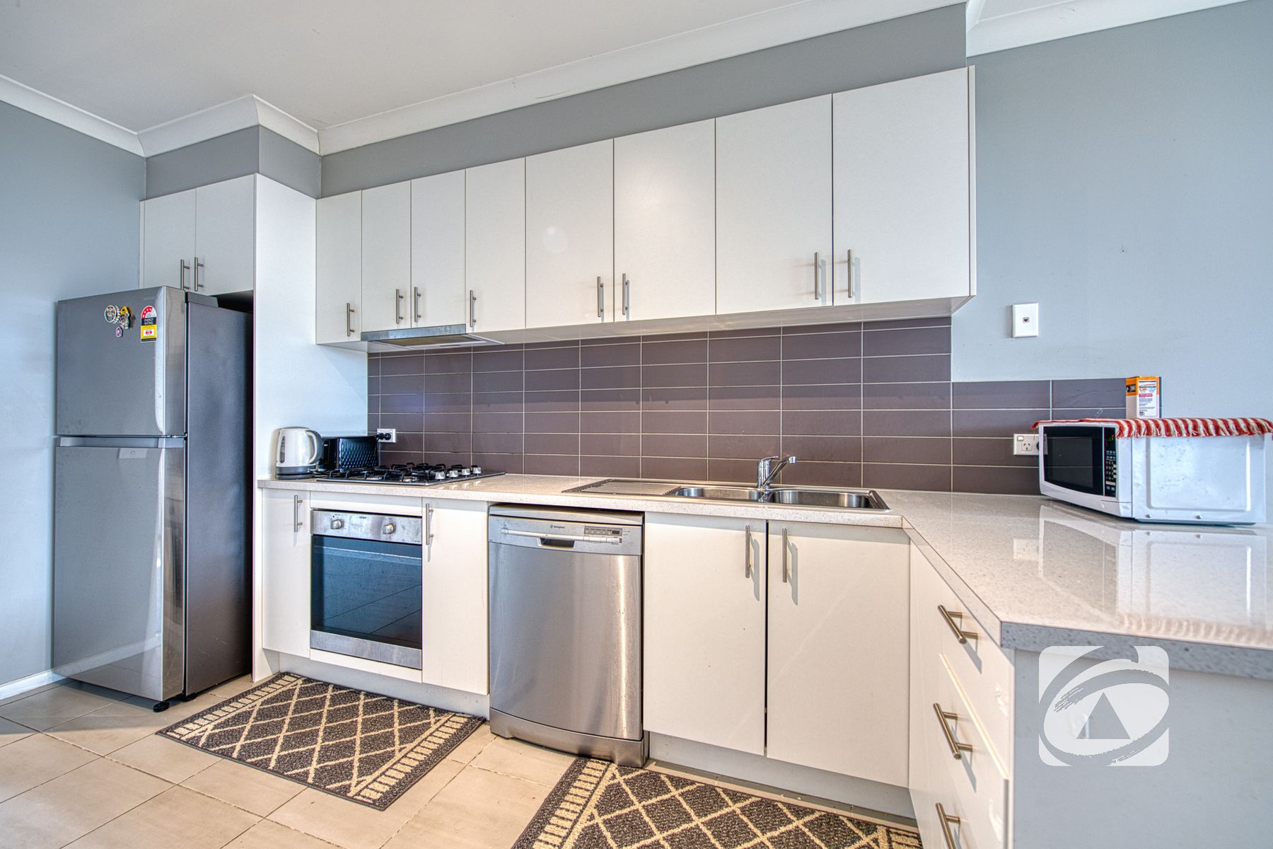 2/180 Henry Road, Pakenham VIC 3810, Pakenham - Thumbnail 3