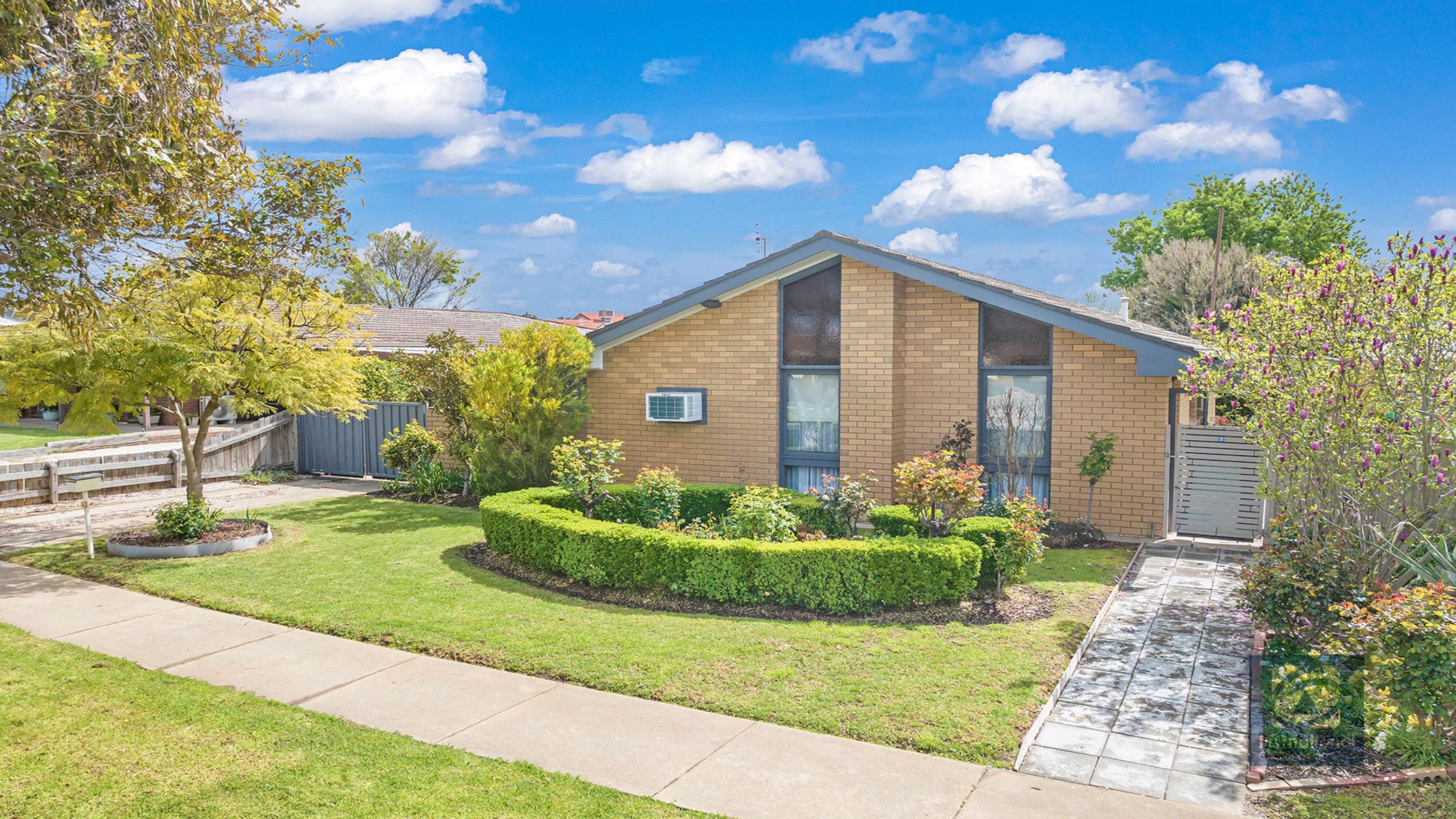 40 Hillview Avenue, Moama NSW 2731 - Image 1