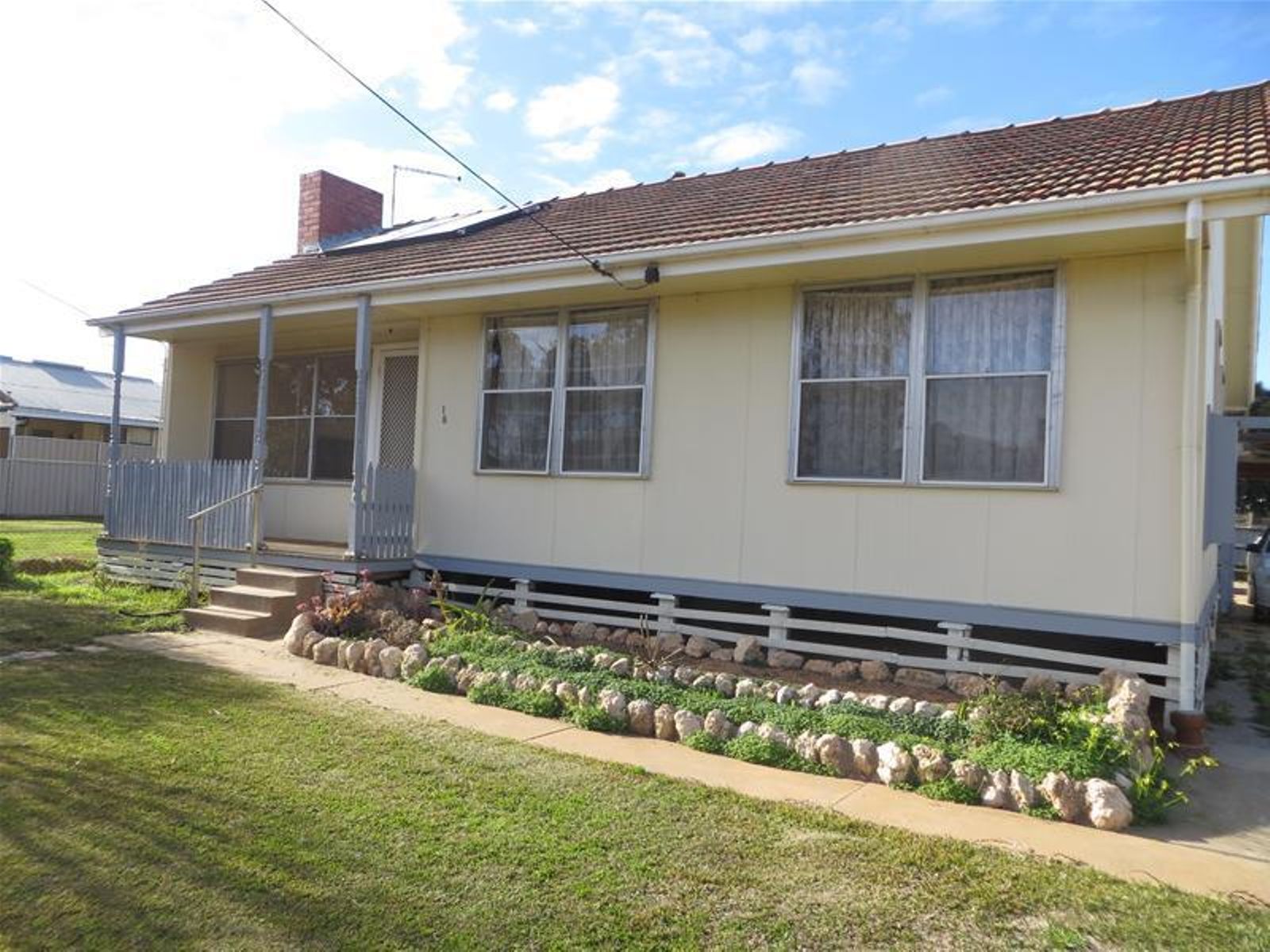 18 Brian Crescent