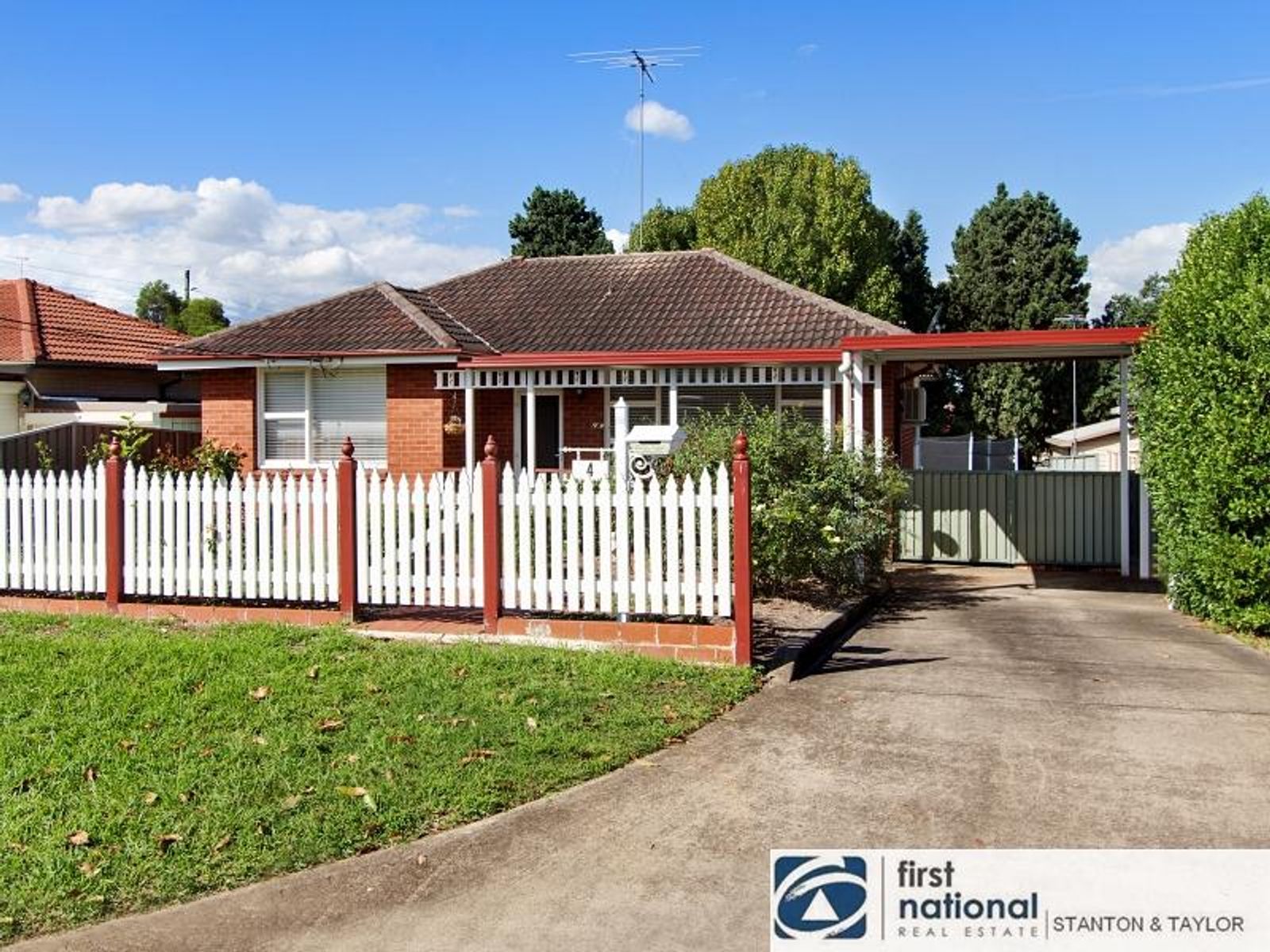 4 Elliott Street, Kingswood - Thumbnail 4