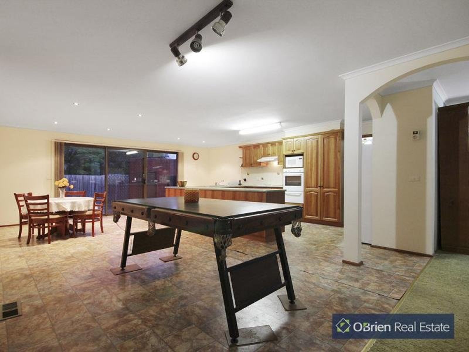 4 Wilkin Court, Endeavour Hills, VIC 3802, Endeavour Hills - Thumbnail 2