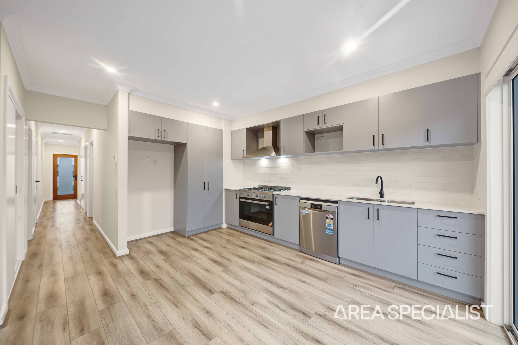 10 Samuel Road, Weir Views, Weir Views - Thumbnail 7