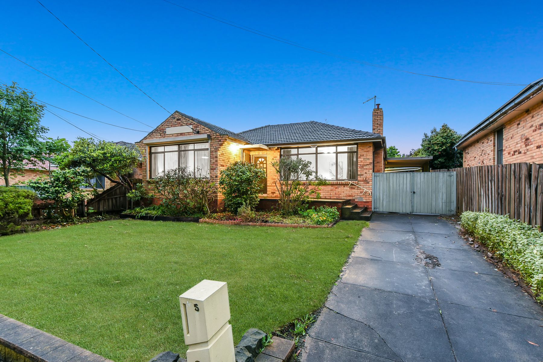 5 Emerald Drive, Springvale, VIC 3171, Springvale - Thumbnail 3