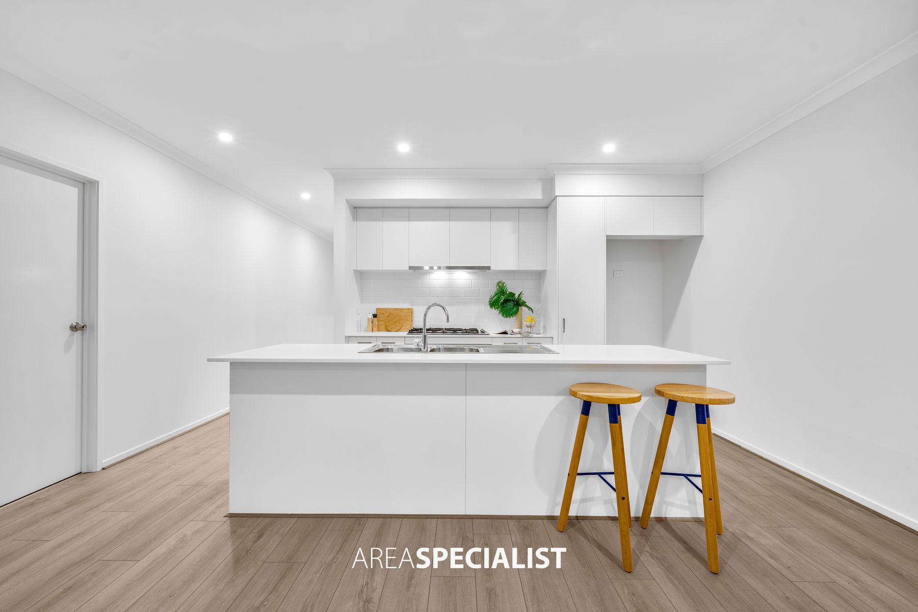 12 Damiana Avenue, Clyde North, Clyde North - Thumbnail 7