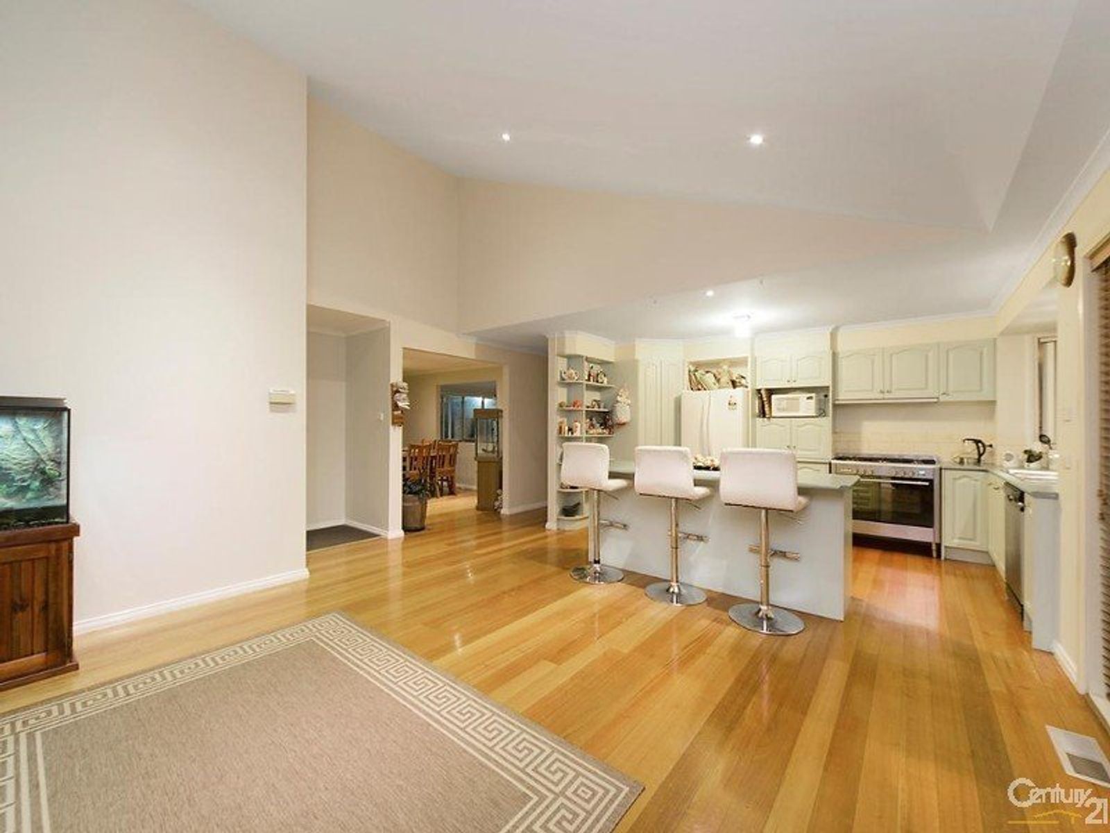 12 Bianco Court, Cranbourne North - Thumbnail 6