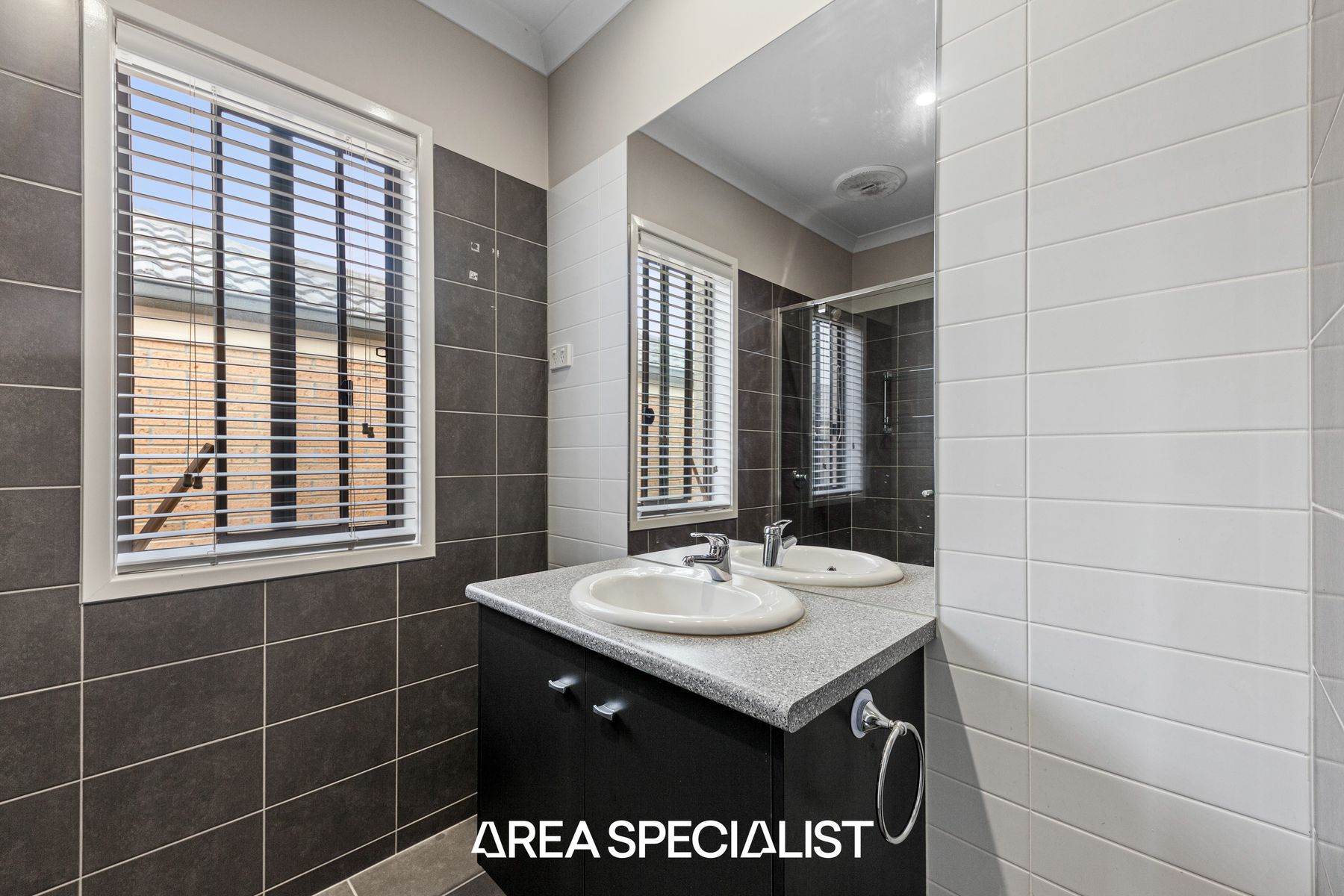 8 Berkley Street, Pakenham, VIC 3810, Pakenham - Thumbnail 8