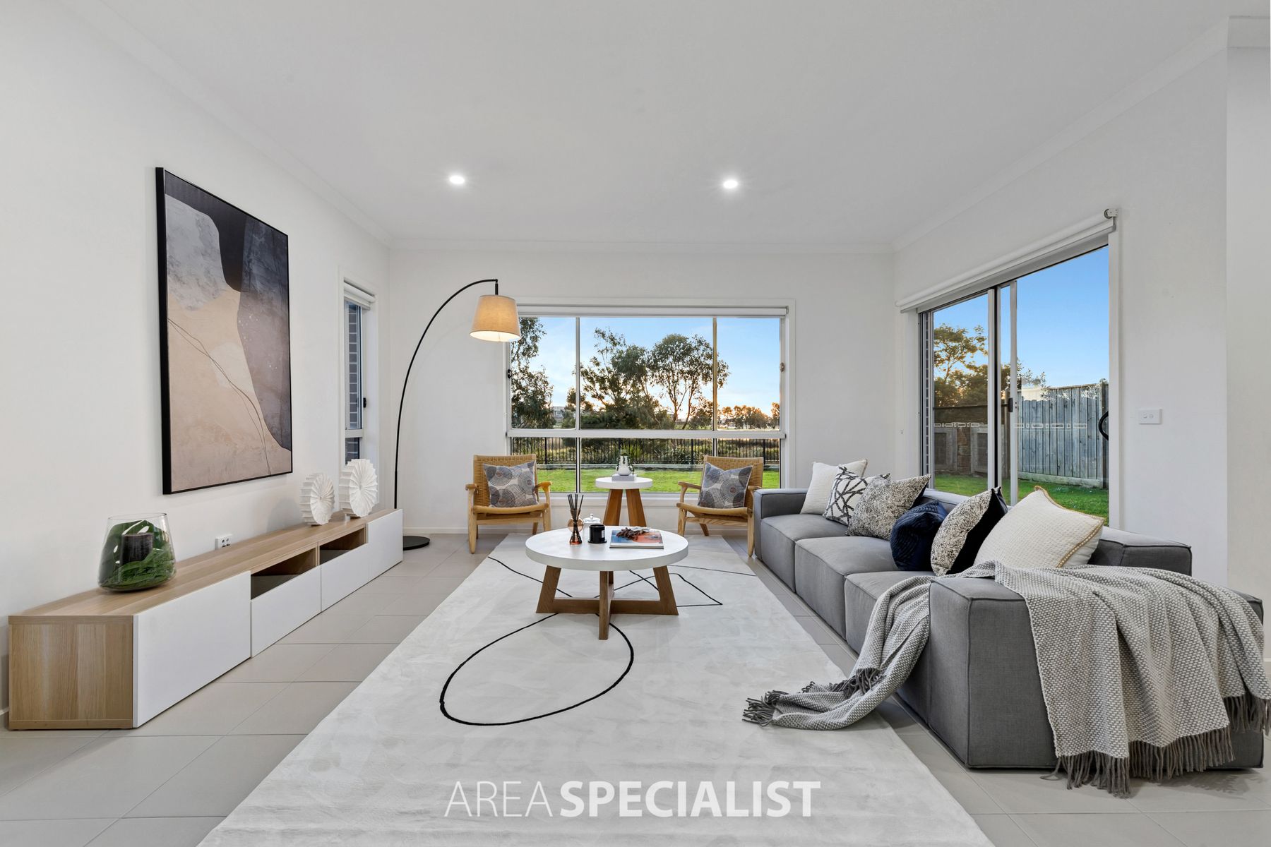 18 Riverbank Close, Clyde North, VIC 3978, Clyde North - Thumbnail 3