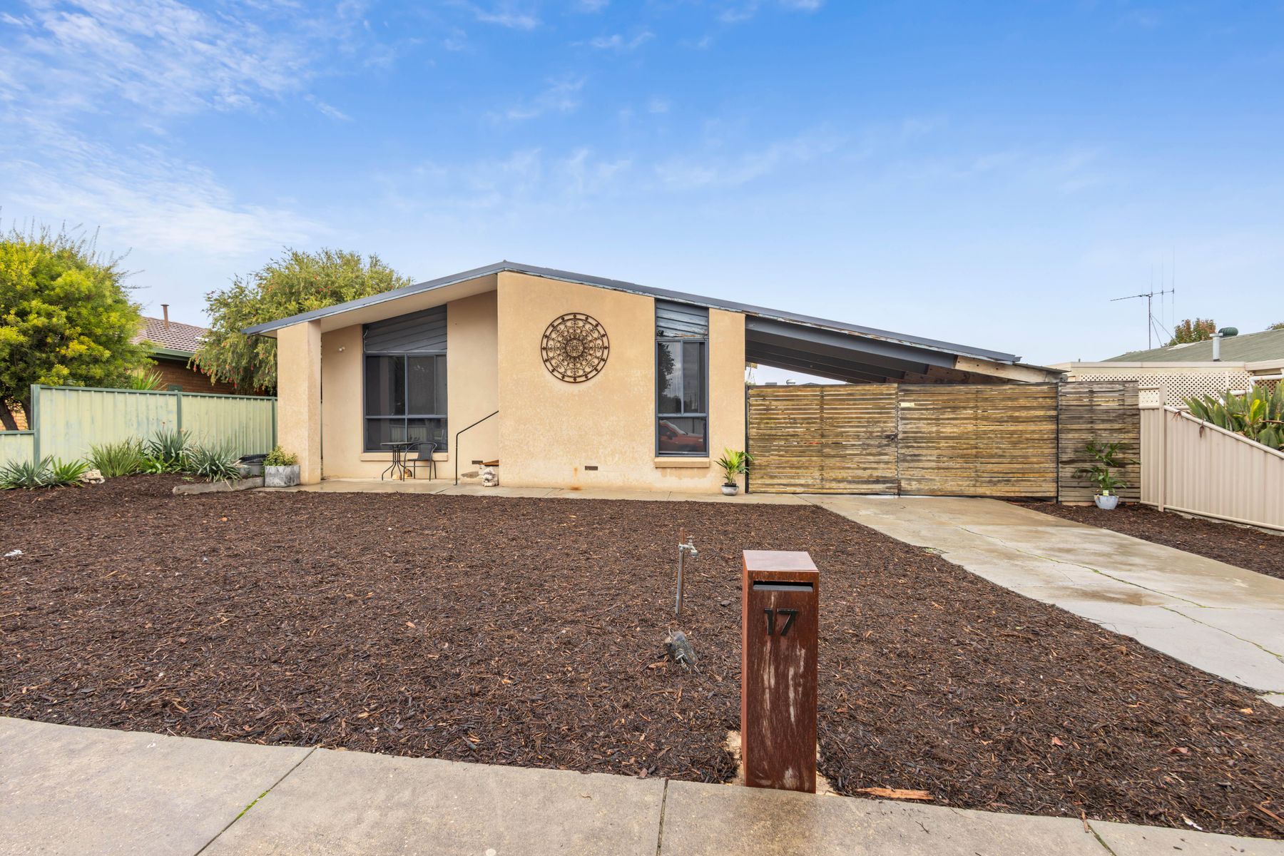 17 Nottingham Court, White Hills VIC 3550, White Hills Vic 3550 - Image 1