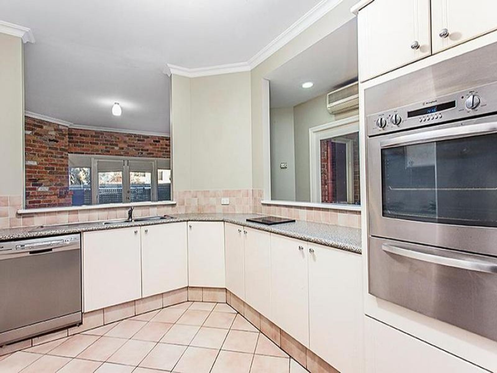 13 Bendall Street, Kensington, VIC 3031, Kensington - Thumbnail 7
