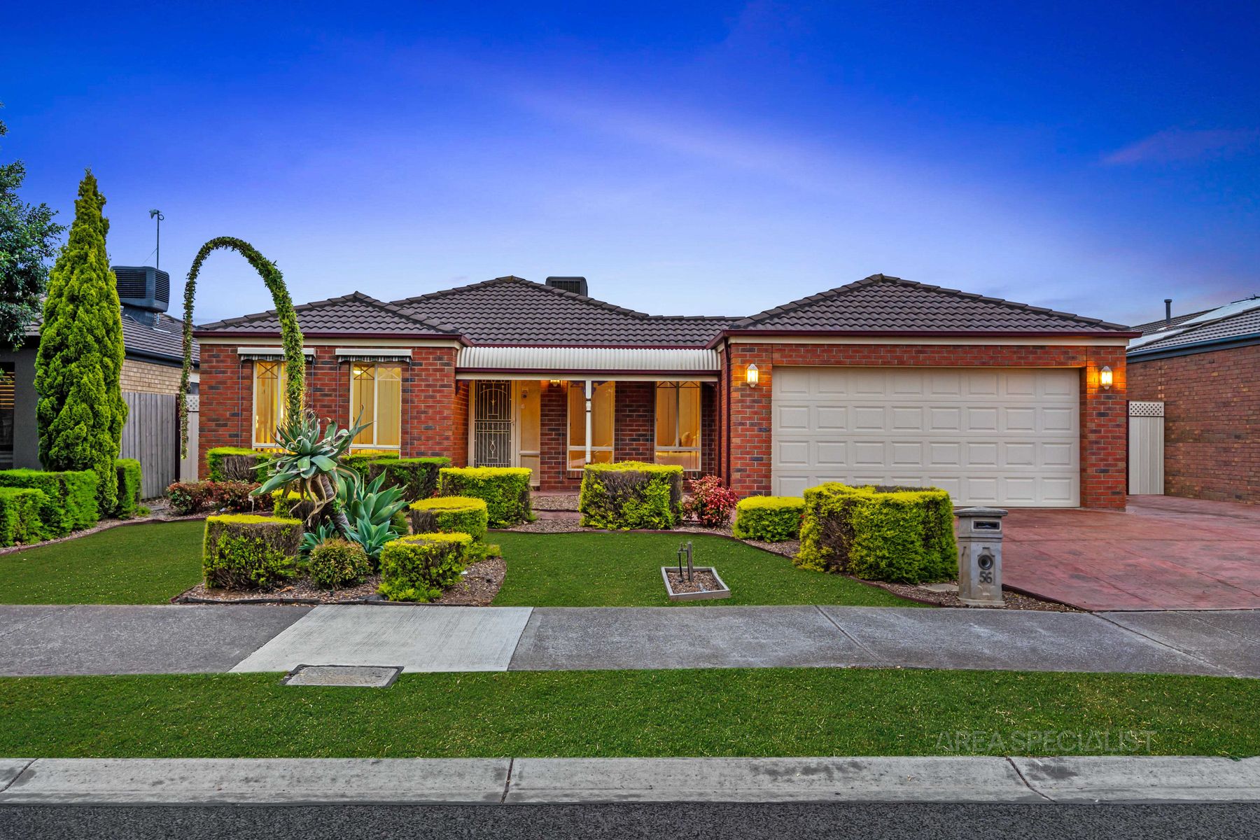 56 Willowgreen Way, Point Cook, VIC 3030, Point Cook - Thumbnail 2