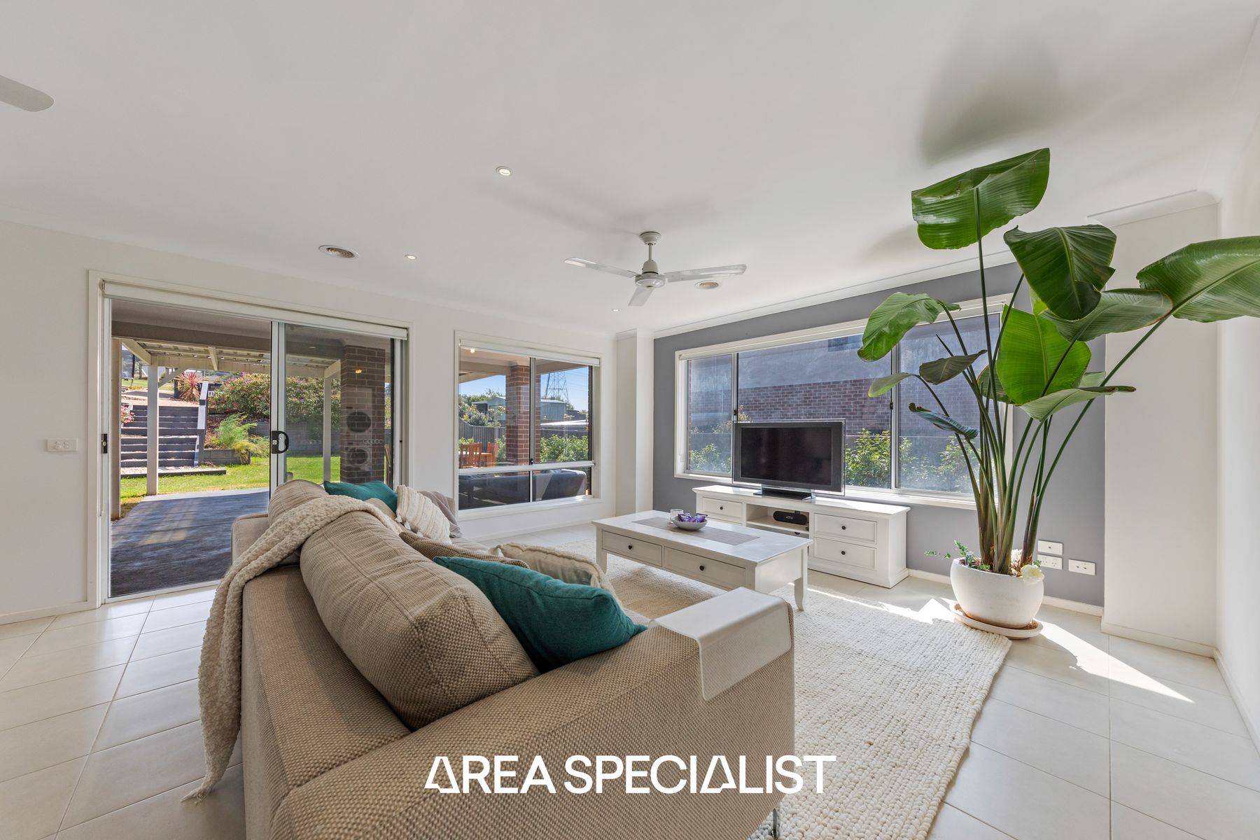 28 Tahoe Circuit, Pakenham, VIC 3810, Pakenham - Thumbnail 3