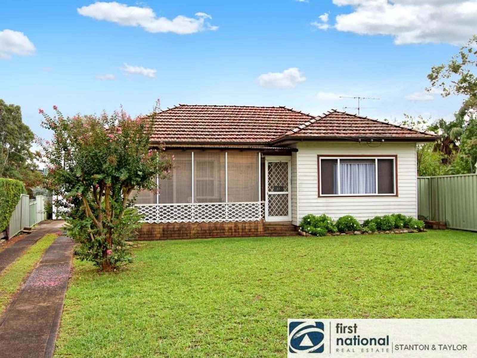37 Elizabeth Crescent, Kingswood - Thumbnail 8