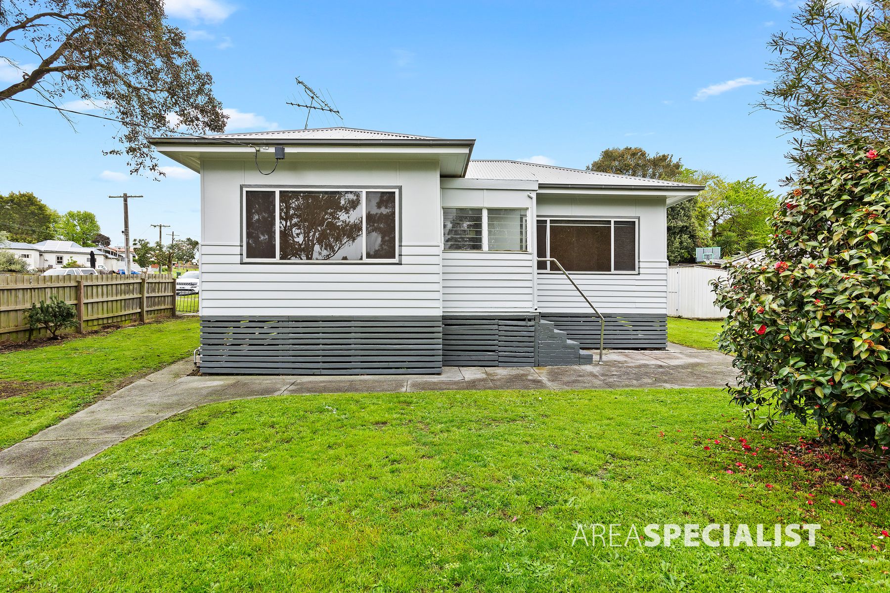 13 Leongatha Road, Korumburra, VIC 3950, Korumburra - Thumbnail 3